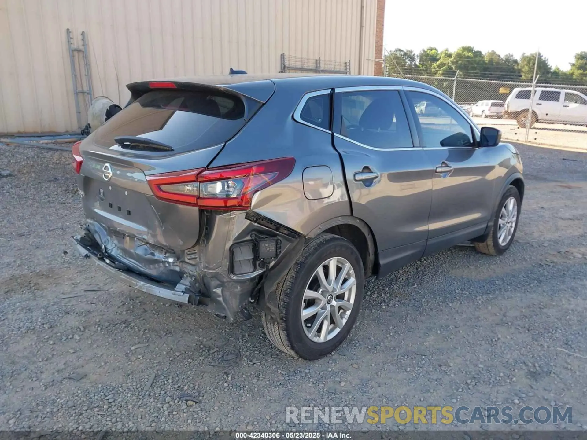 4 Photograph of a damaged car JN1BJ1CV0LW273561 NISSAN ROGUE SPORT 2020