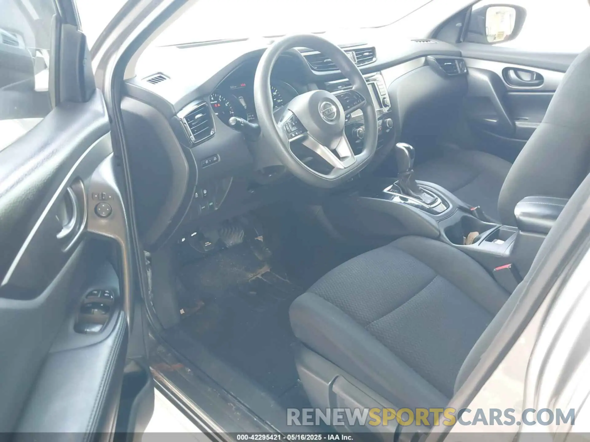 5 Photograph of a damaged car JN1BJ1CV0LW275603 NISSAN ROGUE SPORT 2020