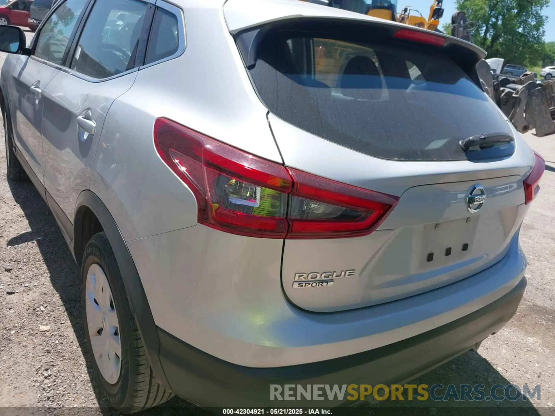 3 Photograph of a damaged car JN1BJ1CV0LW545672 NISSAN ROGUE SPORT 2020