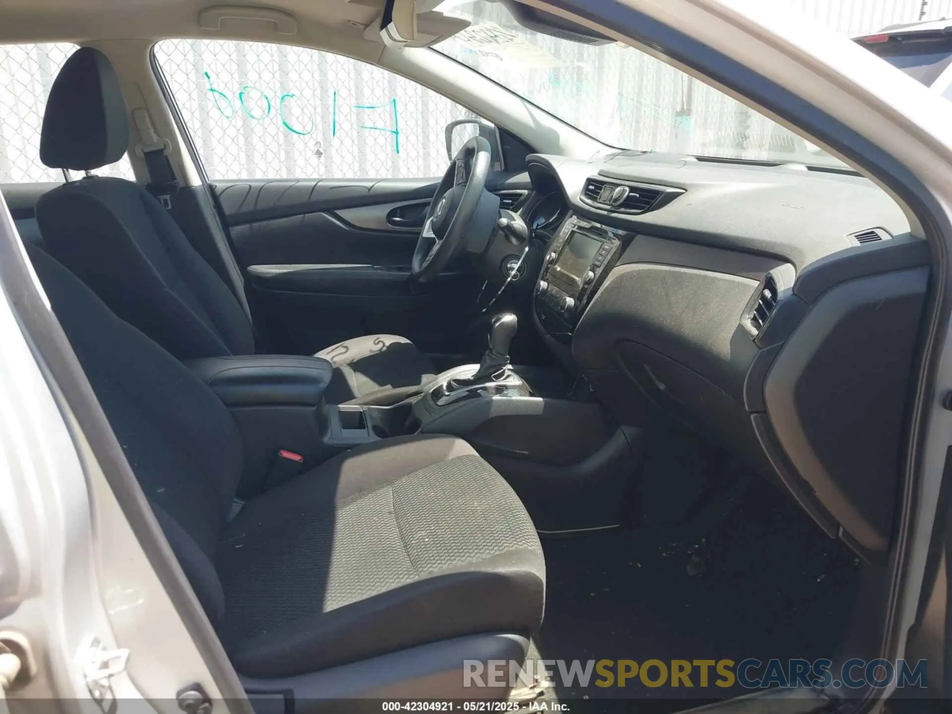 5 Photograph of a damaged car JN1BJ1CV0LW545672 NISSAN ROGUE SPORT 2020