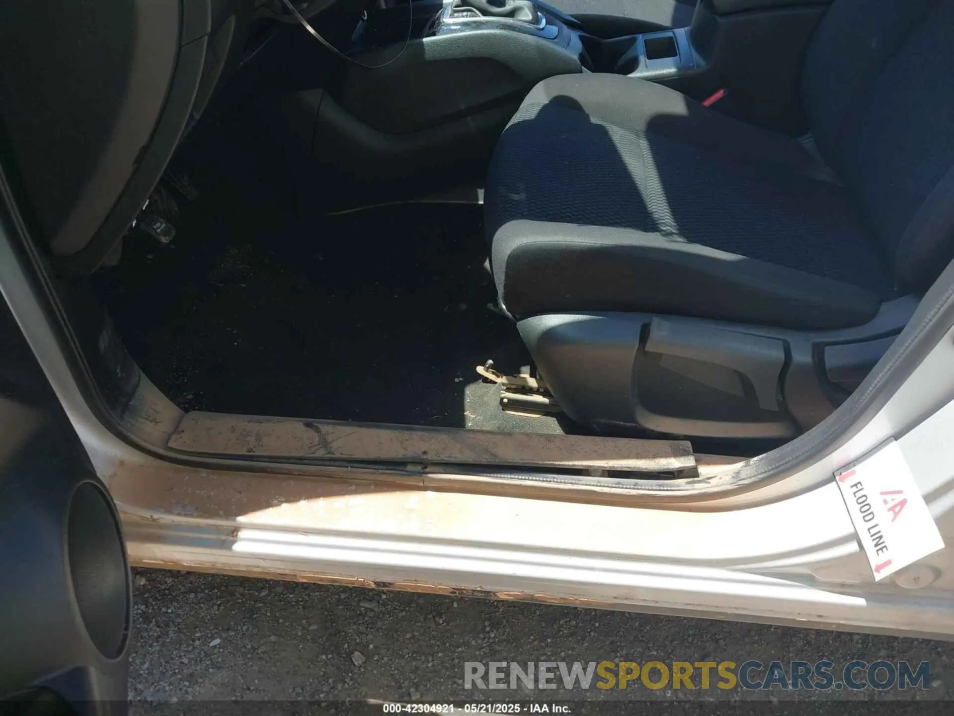 6 Photograph of a damaged car JN1BJ1CV0LW545672 NISSAN ROGUE SPORT 2020