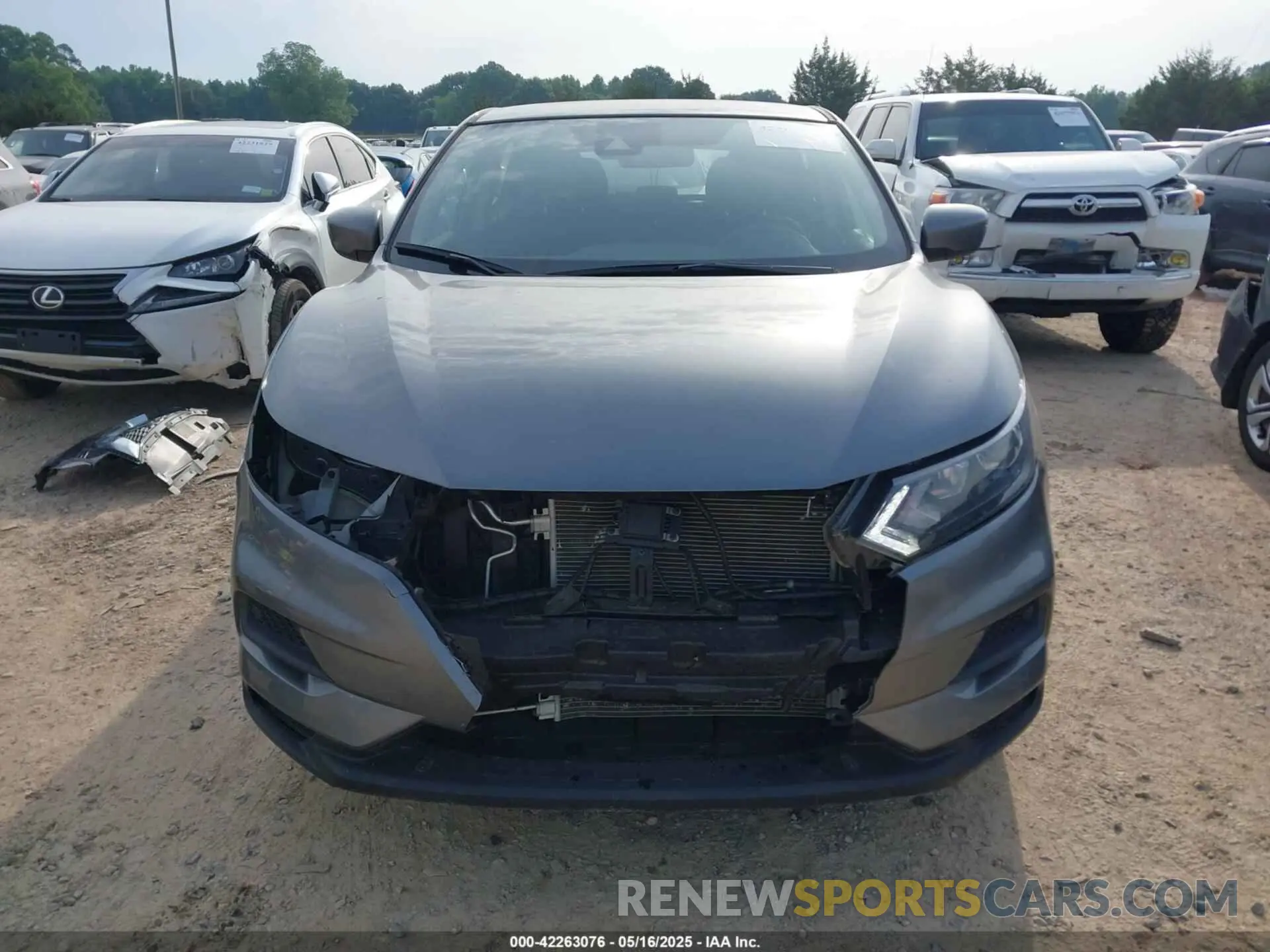 13 Photograph of a damaged car JN1BJ1CV0LW552198 NISSAN ROGUE SPORT 2020