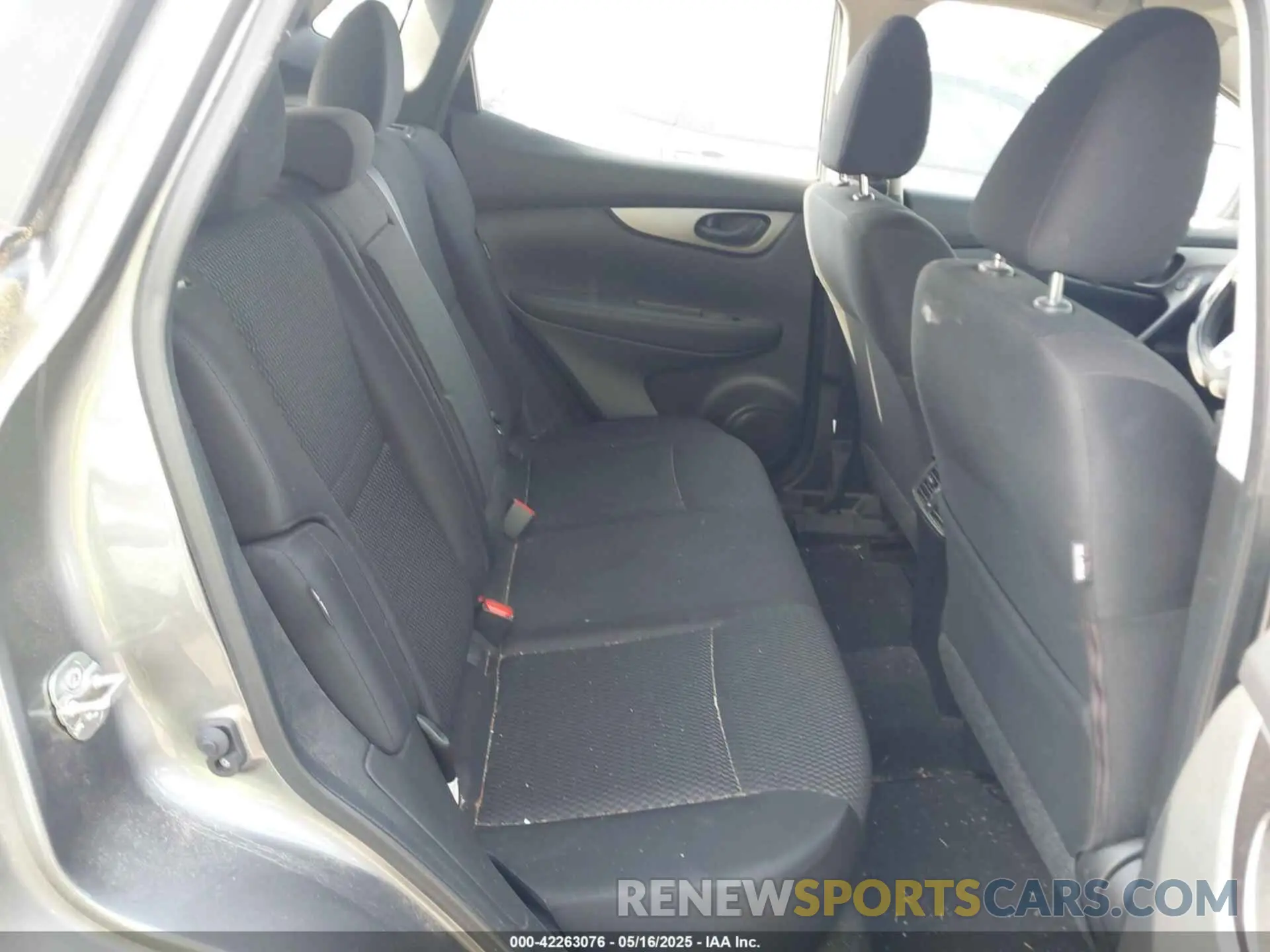 8 Photograph of a damaged car JN1BJ1CV0LW552198 NISSAN ROGUE SPORT 2020