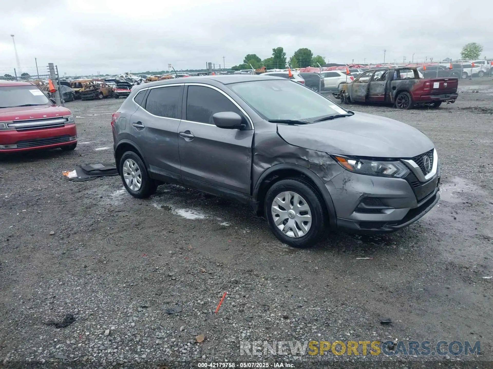 1 Photograph of a damaged car JN1BJ1CV2LW252579 NISSAN ROGUE SPORT 2020