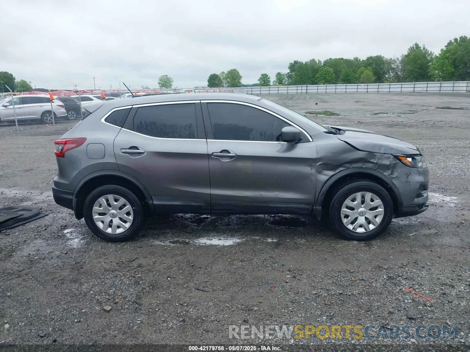 13 Photograph of a damaged car JN1BJ1CV2LW252579 NISSAN ROGUE SPORT 2020