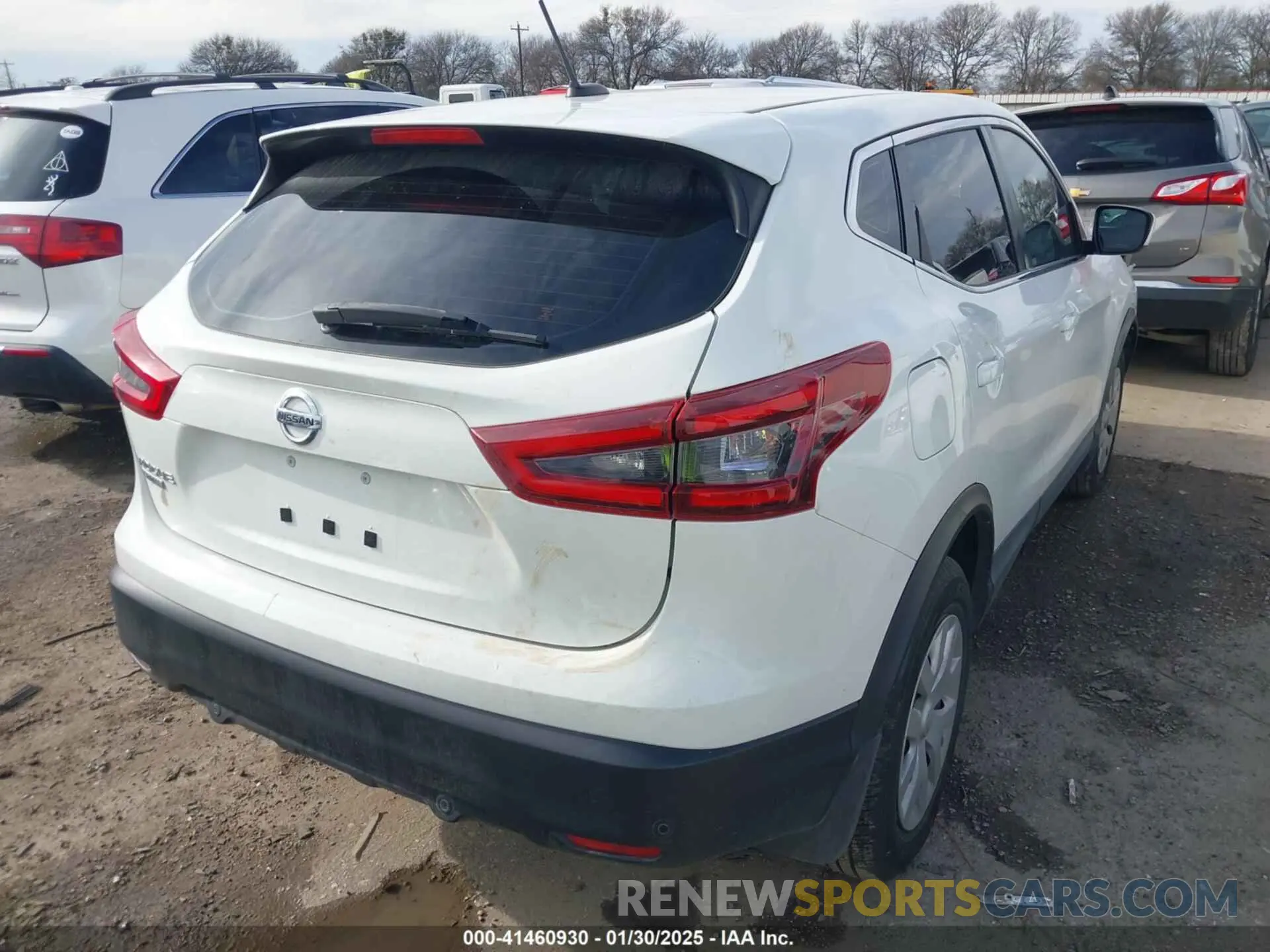 4 Photograph of a damaged car JN1BJ1CV2LW261136 NISSAN ROGUE SPORT 2020