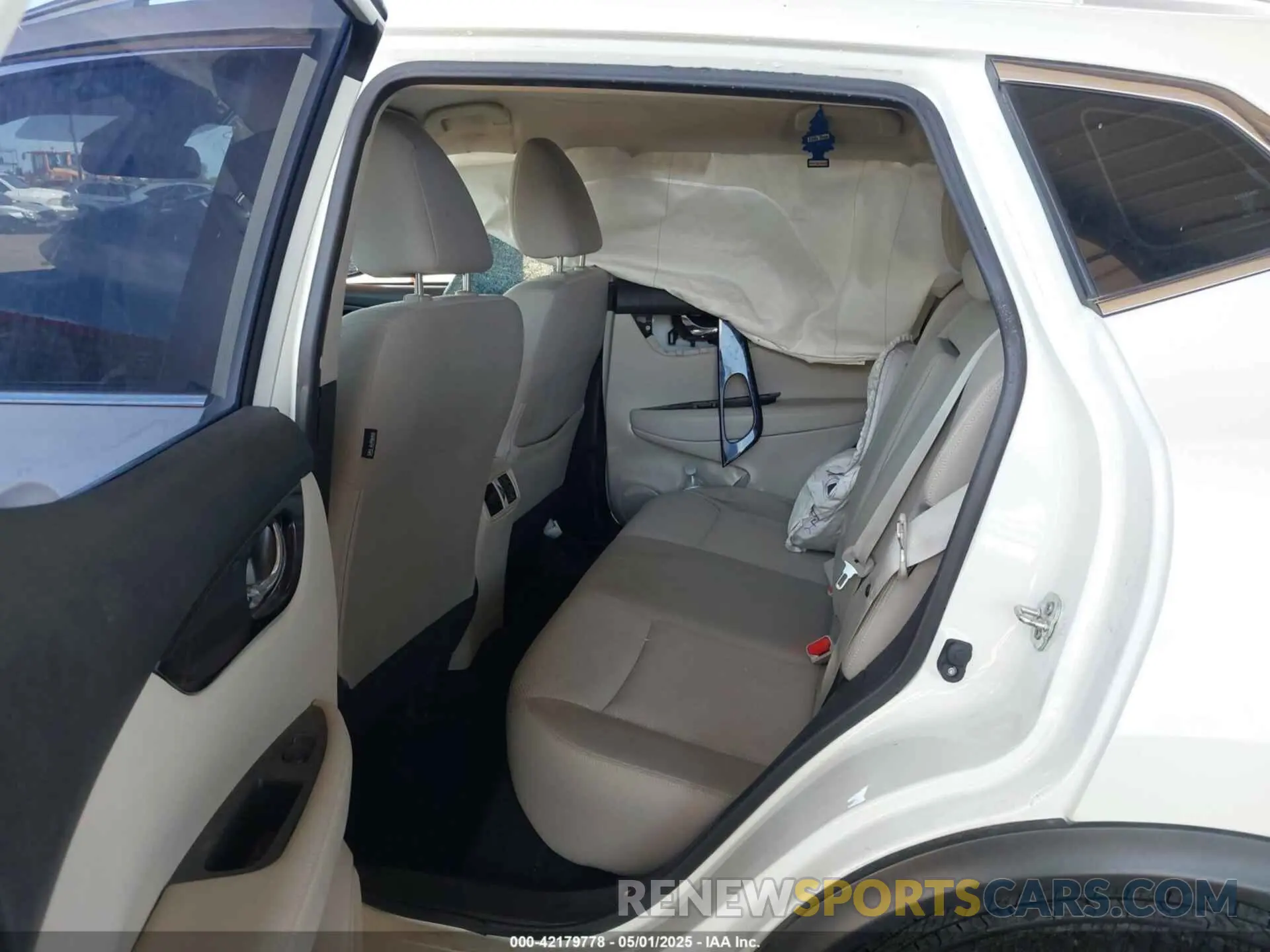 8 Photograph of a damaged car JN1BJ1CV2LW271648 NISSAN ROGUE SPORT 2020