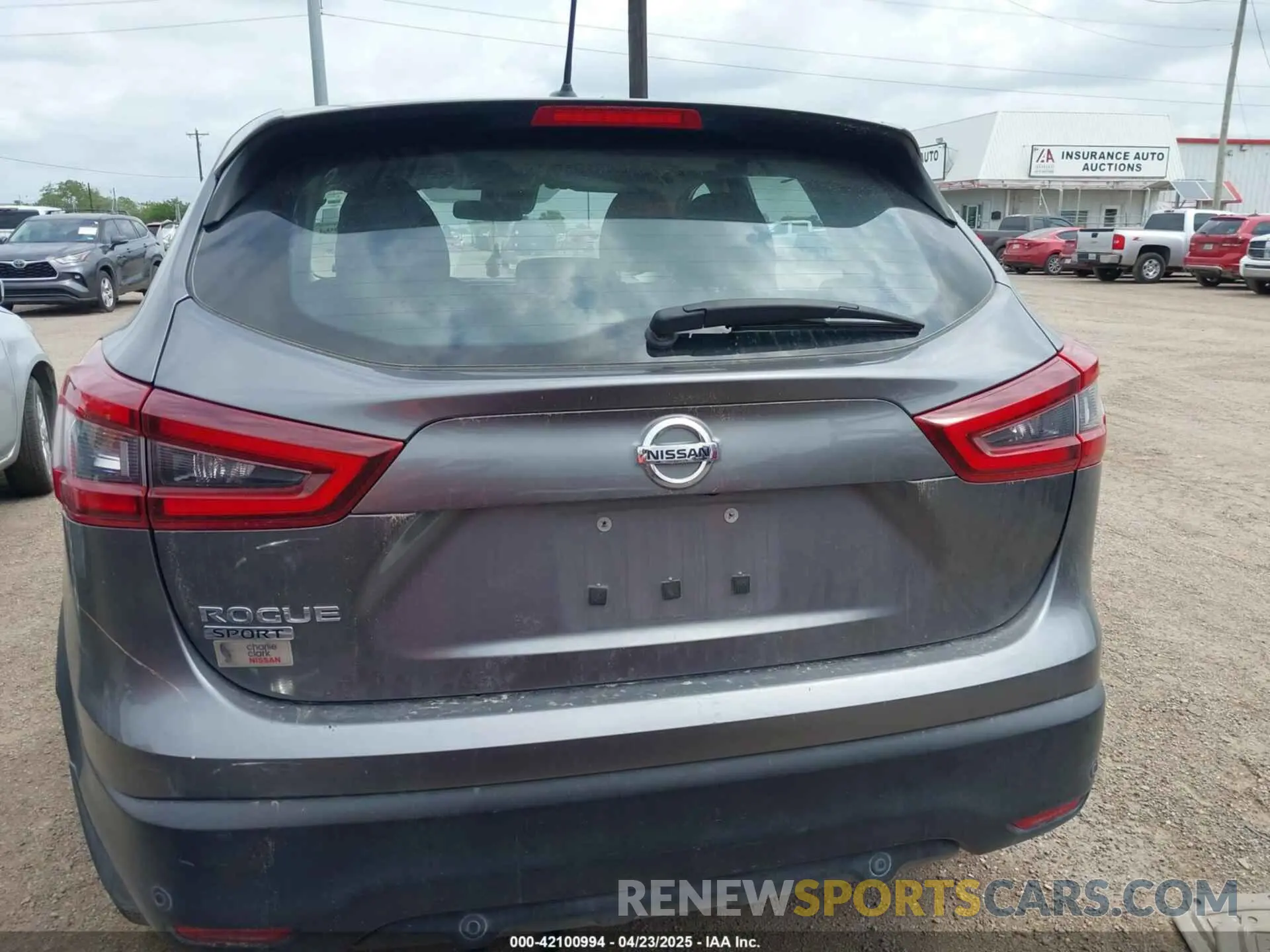 17 Photograph of a damaged car JN1BJ1CV2LW276820 NISSAN ROGUE SPORT 2020