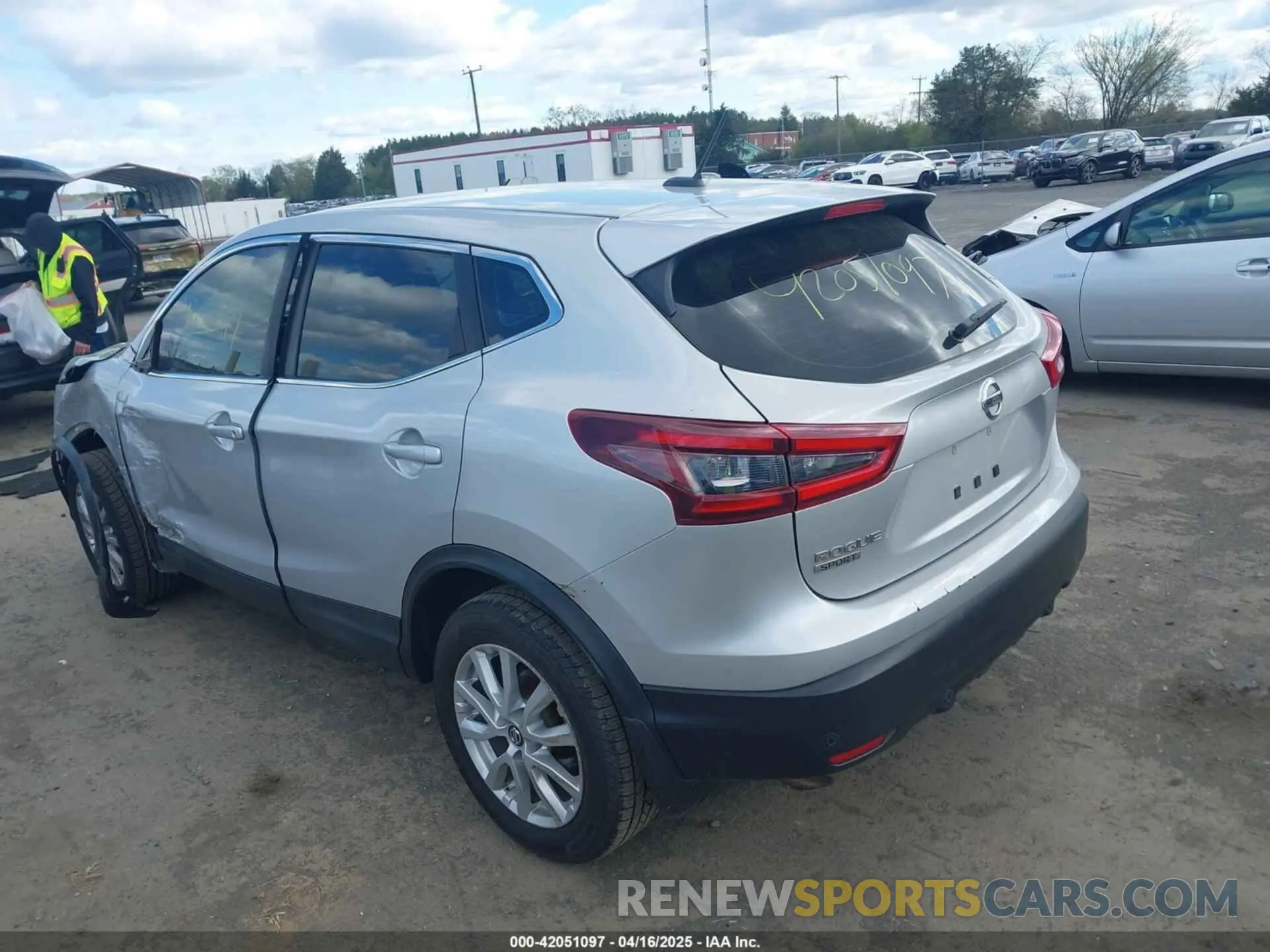 3 Photograph of a damaged car JN1BJ1CV3LW252848 NISSAN ROGUE SPORT 2020