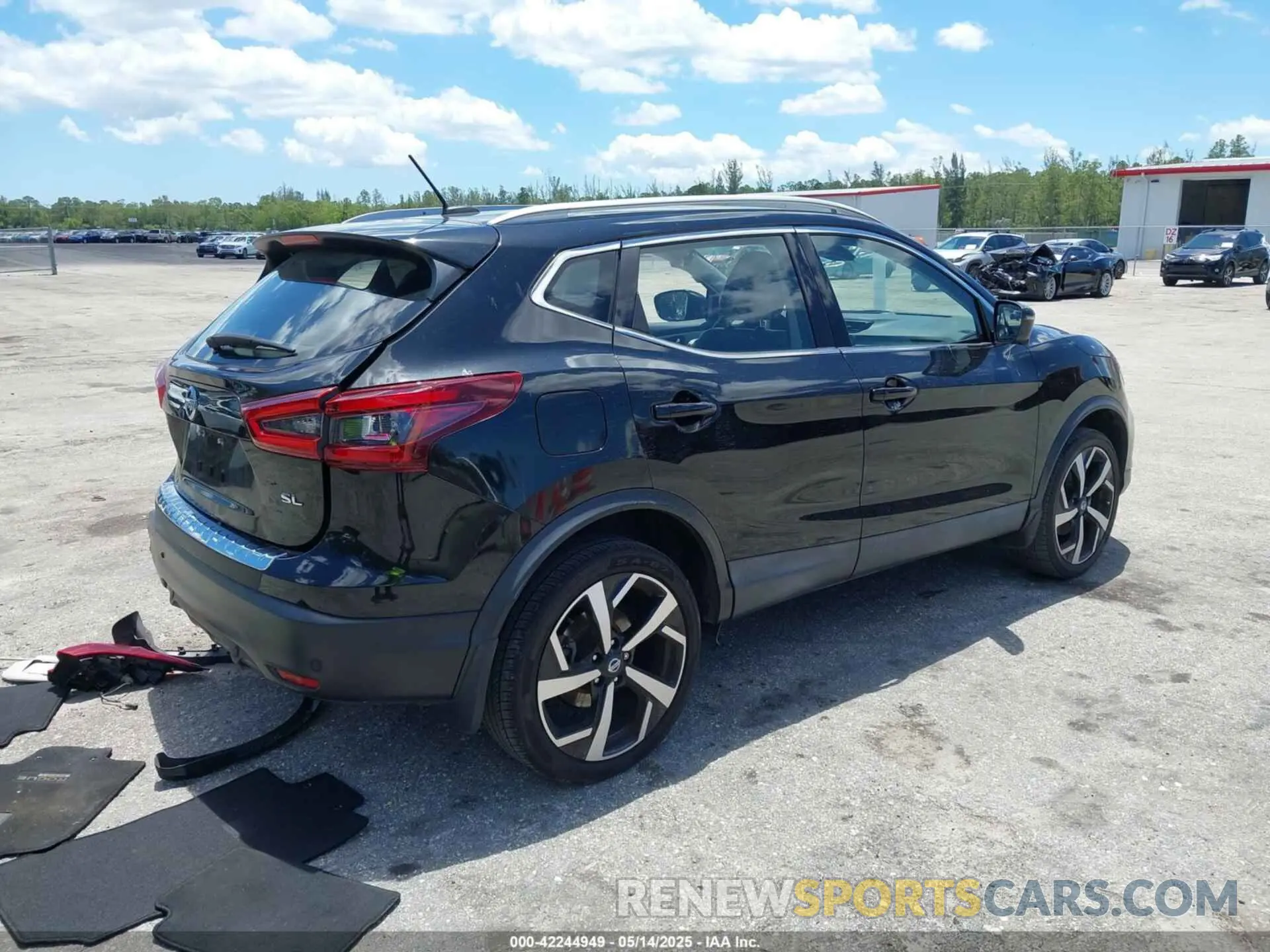 4 Photograph of a damaged car JN1BJ1CV3LW260805 NISSAN ROGUE SPORT 2020