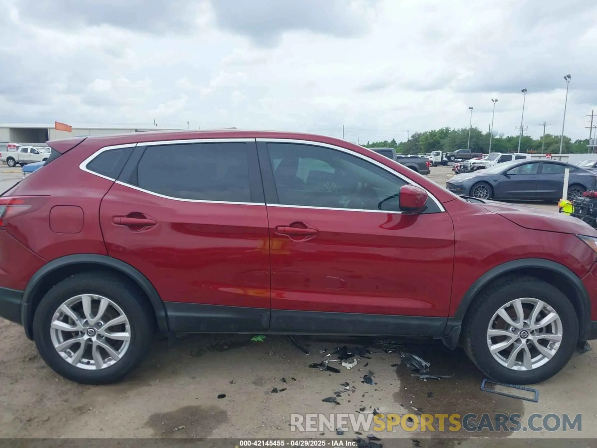 13 Photograph of a damaged car JN1BJ1CV3LW264515 NISSAN ROGUE SPORT 2020