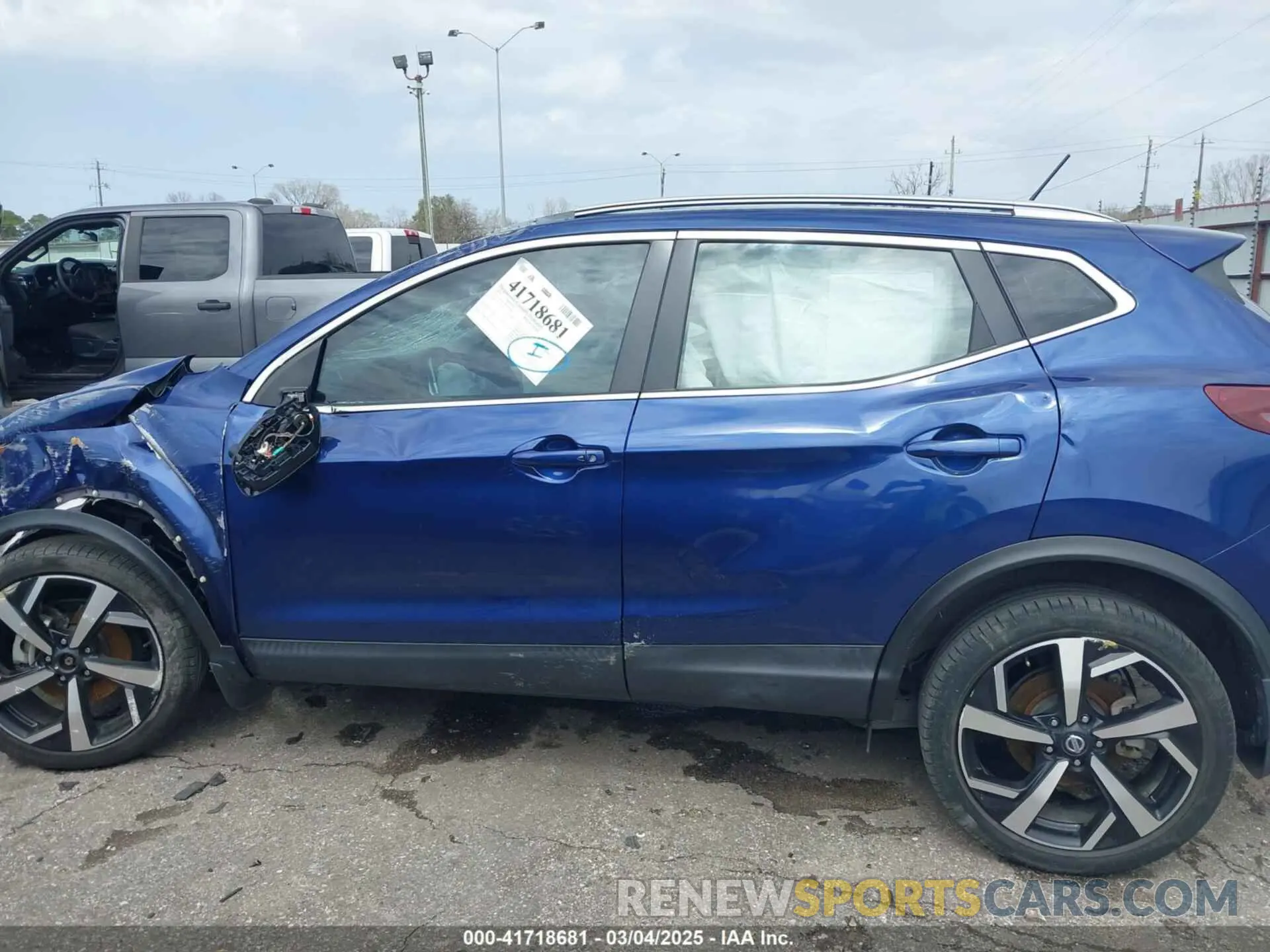 13 Photograph of a damaged car JN1BJ1CV3LW265678 NISSAN ROGUE SPORT 2020