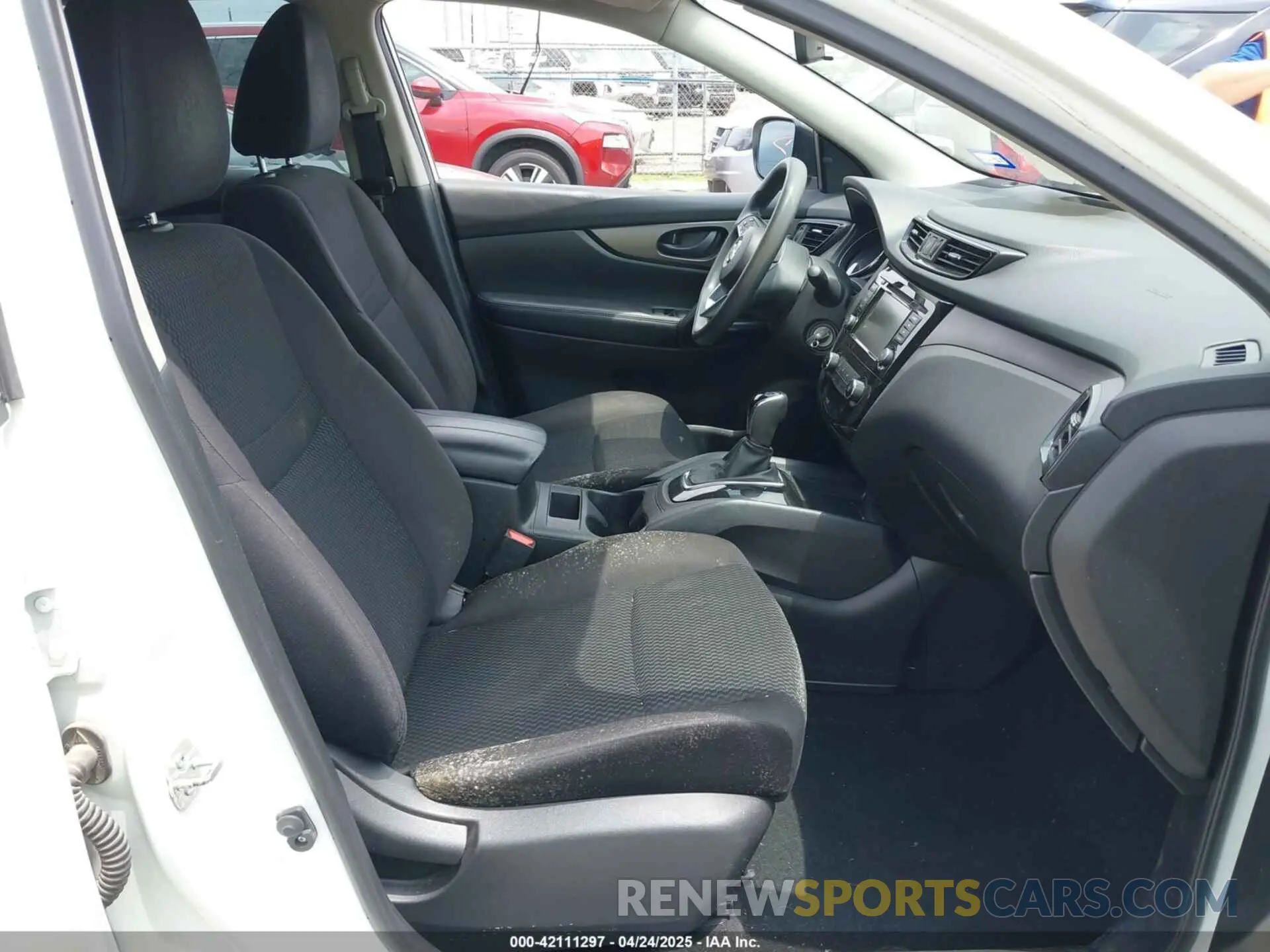 5 Photograph of a damaged car JN1BJ1CV3LW273103 NISSAN ROGUE SPORT 2020