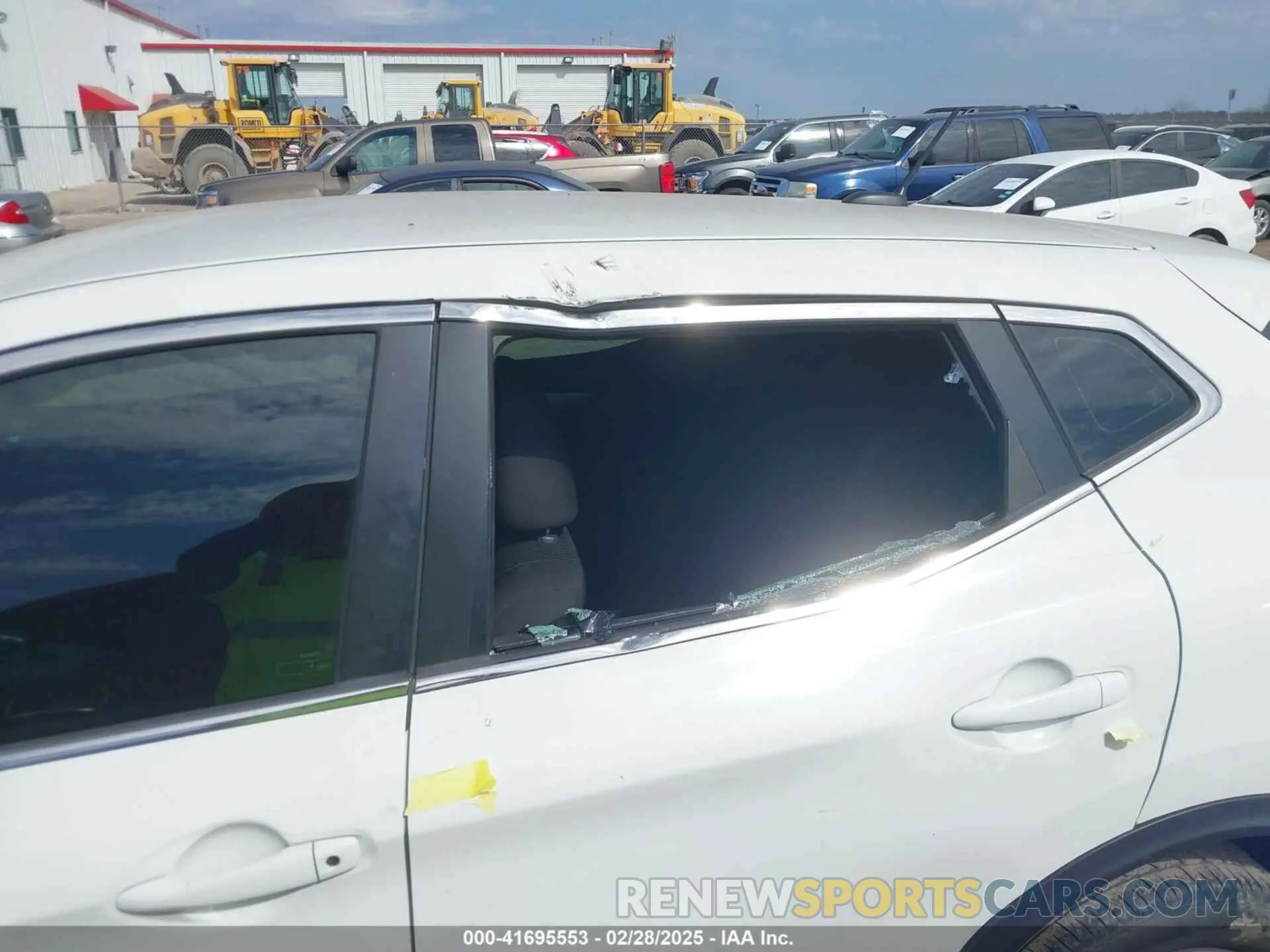 18 Photograph of a damaged car JN1BJ1CV3LW280925 NISSAN ROGUE SPORT 2020