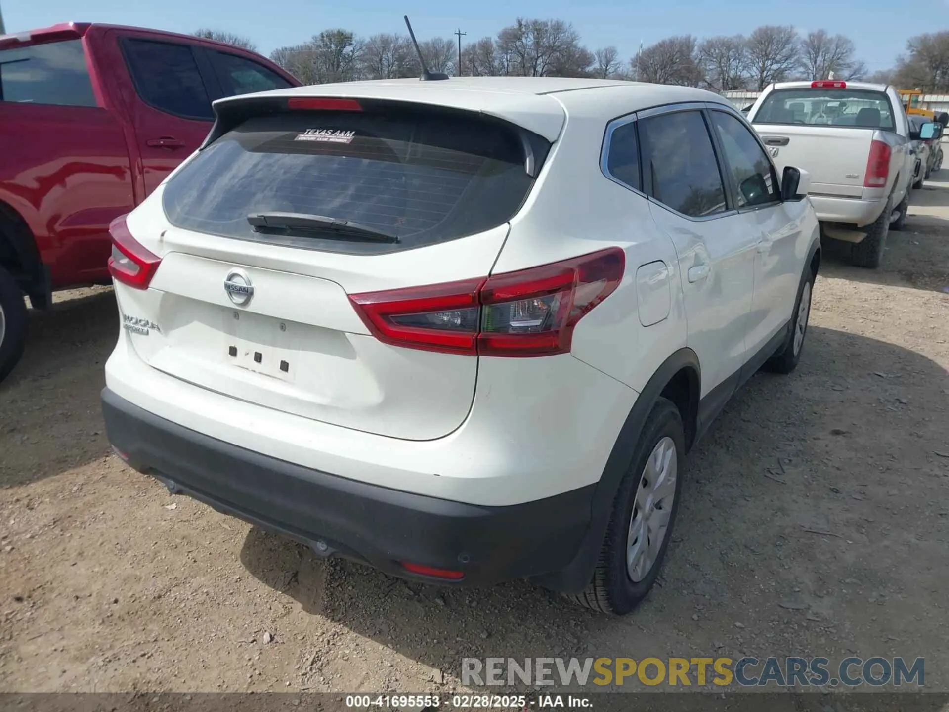 4 Photograph of a damaged car JN1BJ1CV3LW280925 NISSAN ROGUE SPORT 2020