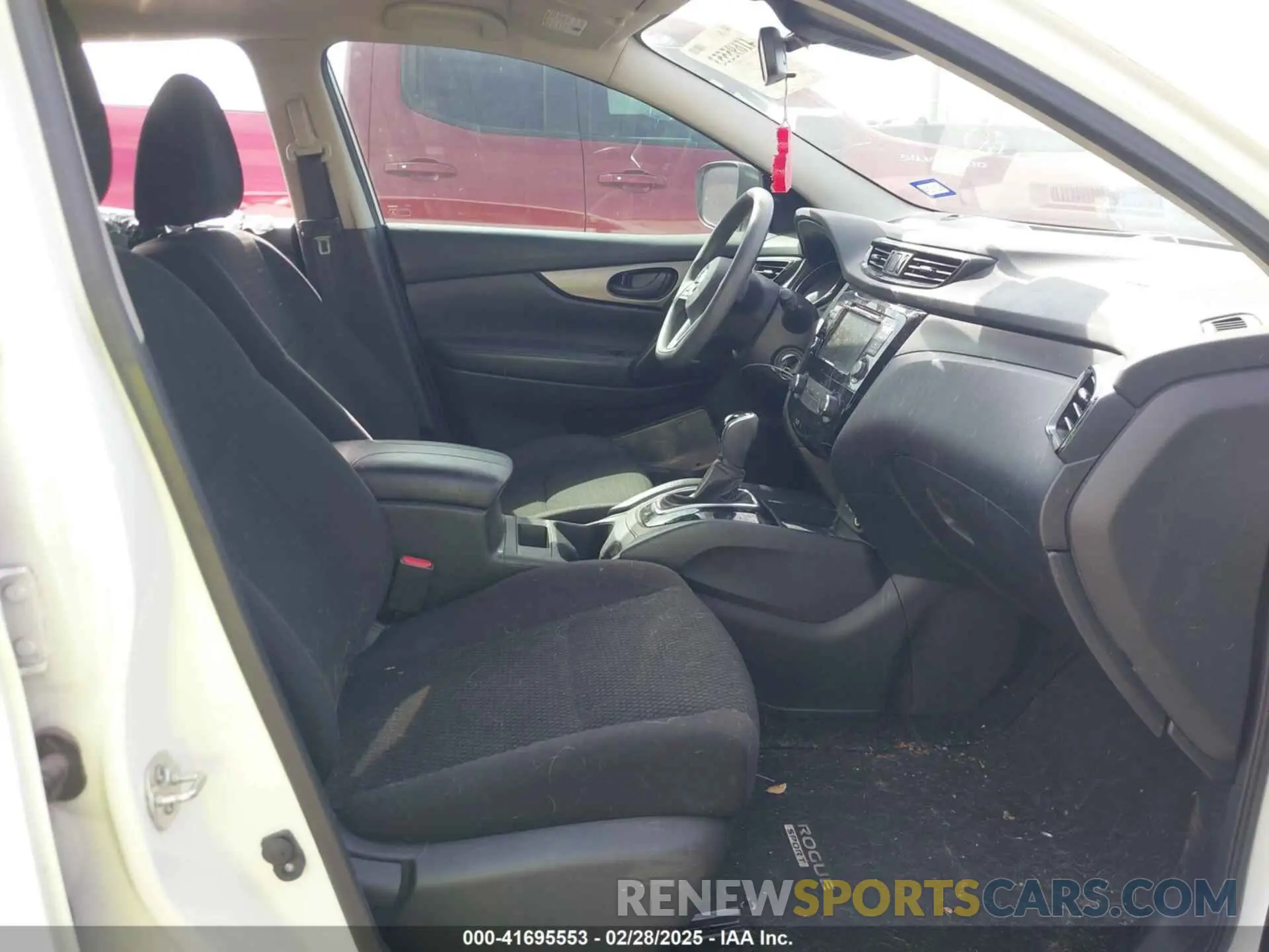 5 Photograph of a damaged car JN1BJ1CV3LW280925 NISSAN ROGUE SPORT 2020