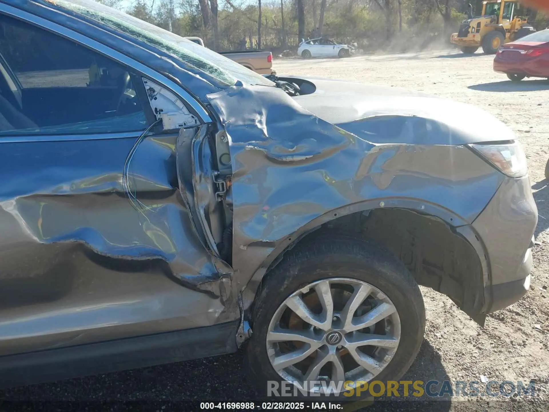 6 Photograph of a damaged car JN1BJ1CV3LW281136 NISSAN ROGUE SPORT 2020