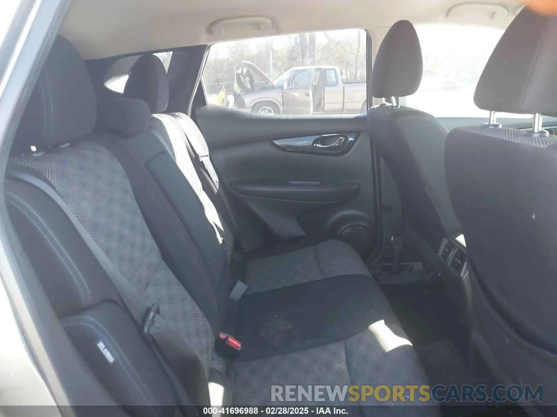8 Photograph of a damaged car JN1BJ1CV3LW281136 NISSAN ROGUE SPORT 2020