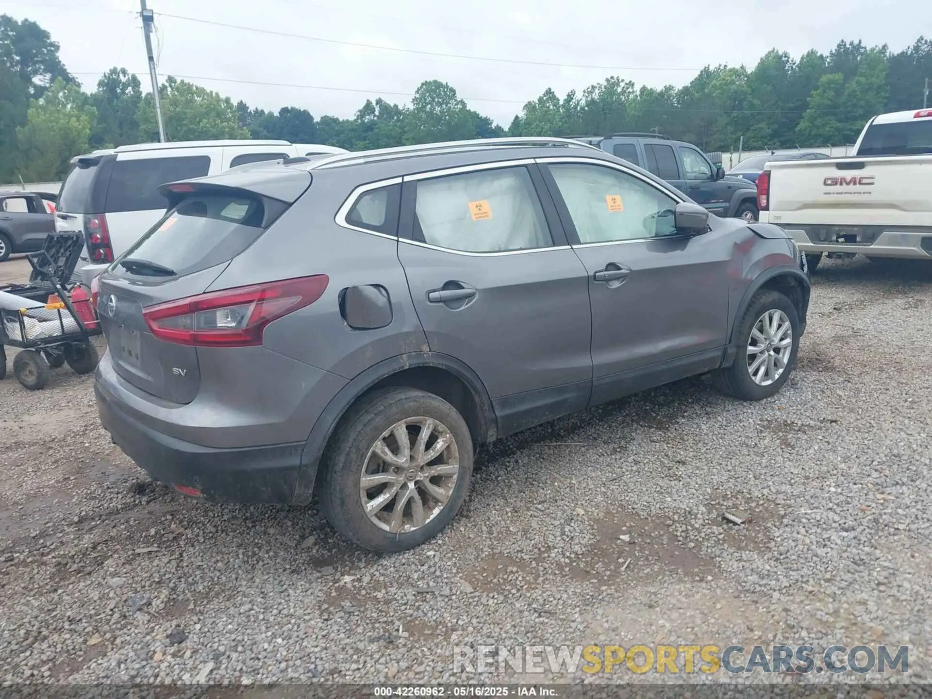 4 Photograph of a damaged car JN1BJ1CV3LW281833 NISSAN ROGUE SPORT 2020