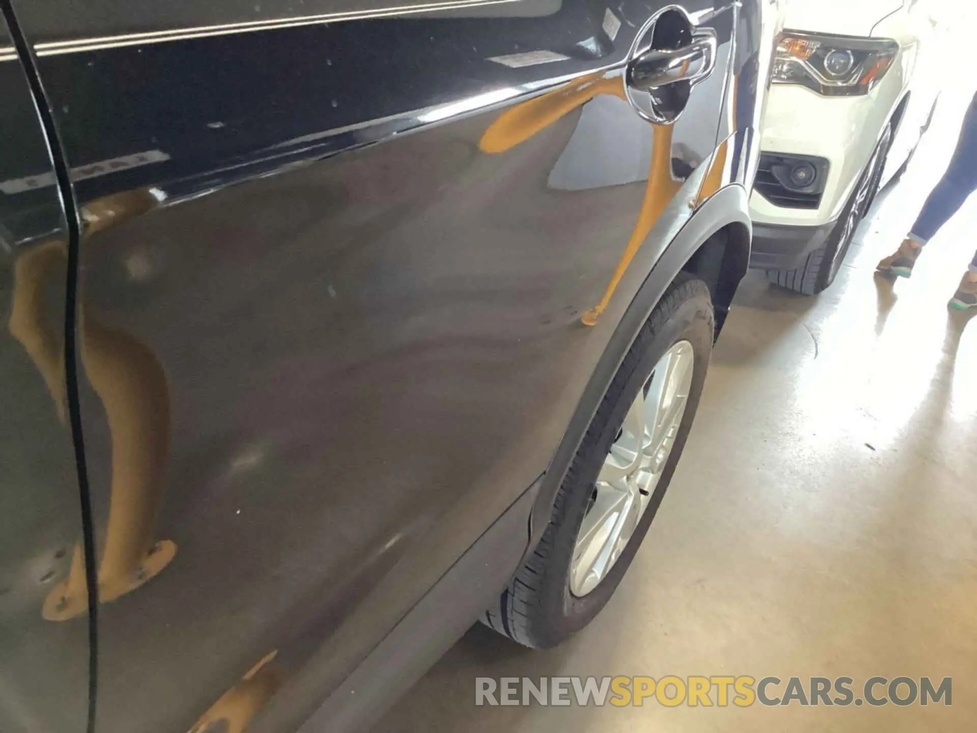 35 Photograph of a damaged car JN1BJ1CV3LW281928 NISSAN ROGUE SPORT 2020