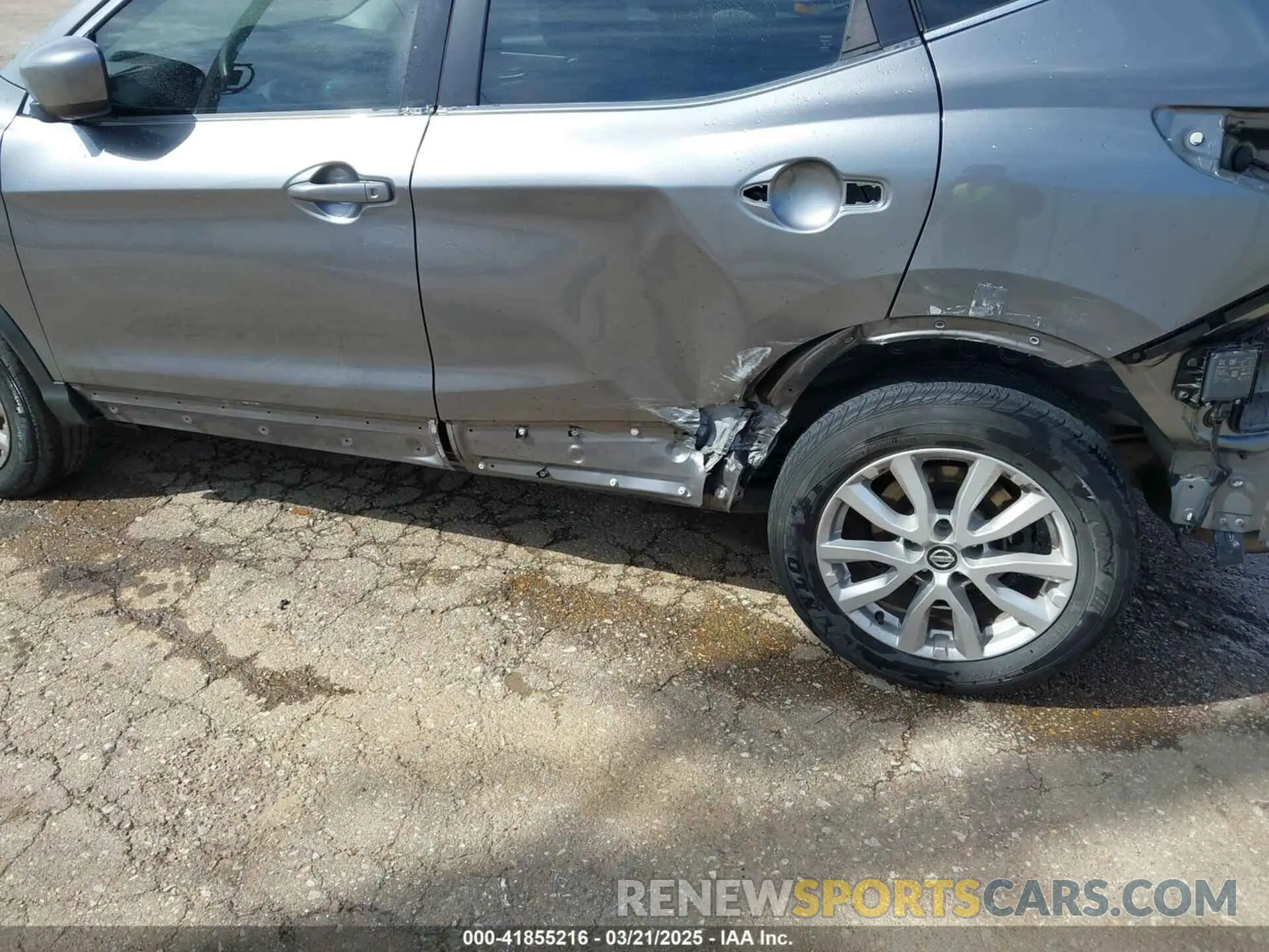 18 Photograph of a damaged car JN1BJ1CV3LW549778 NISSAN ROGUE SPORT 2020