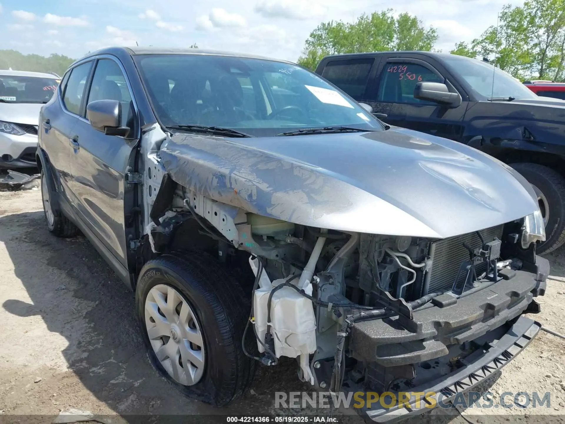 6 Photograph of a damaged car JN1BJ1CV4LW542550 NISSAN ROGUE SPORT 2020