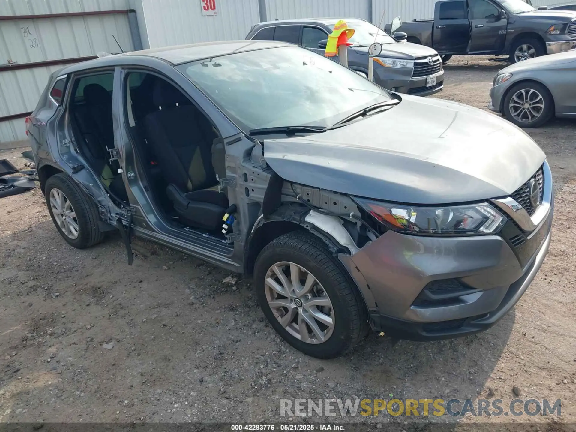 1 Photograph of a damaged car JN1BJ1CV4LW552155 NISSAN ROGUE SPORT 2020