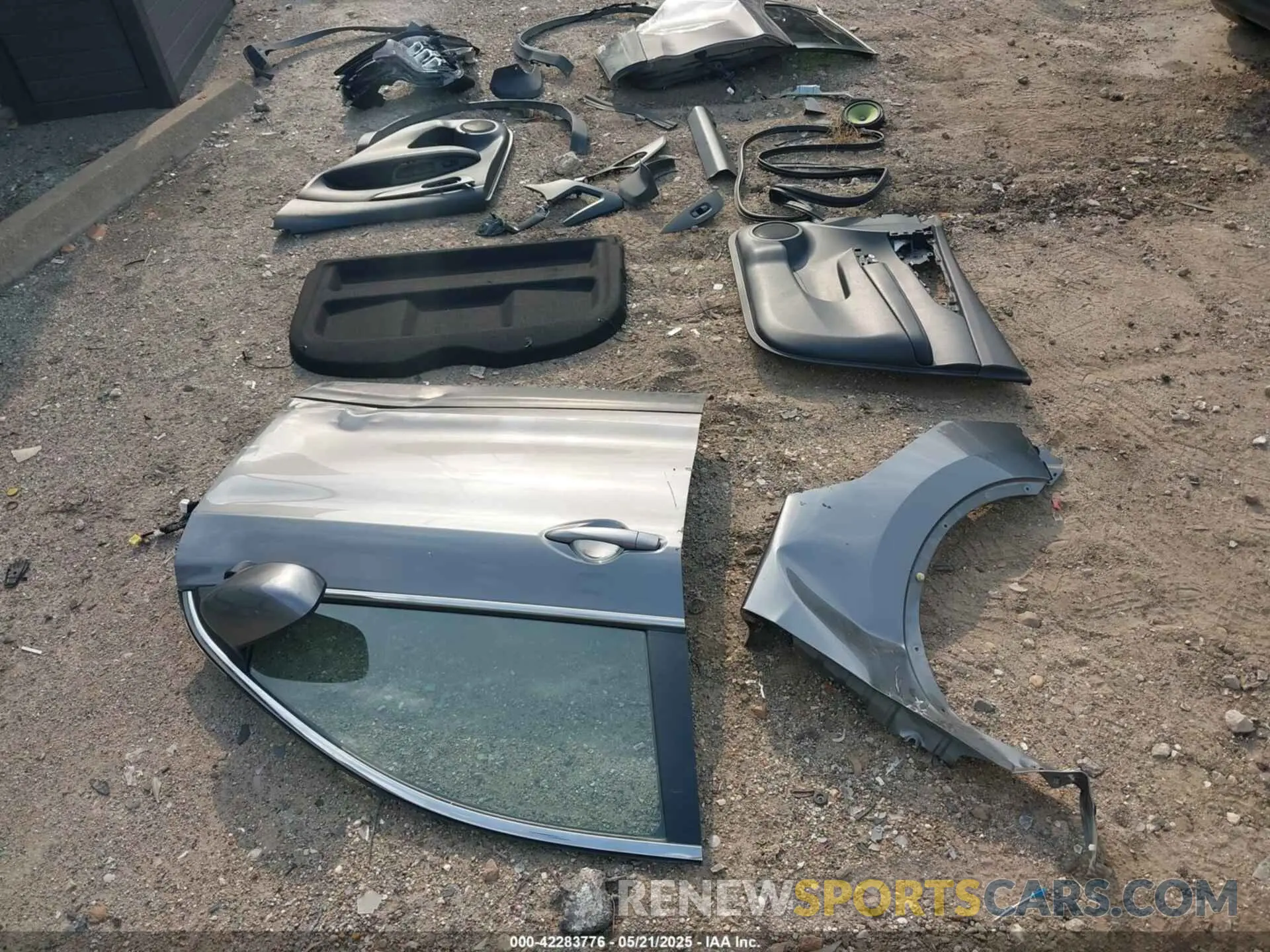18 Photograph of a damaged car JN1BJ1CV4LW552155 NISSAN ROGUE SPORT 2020