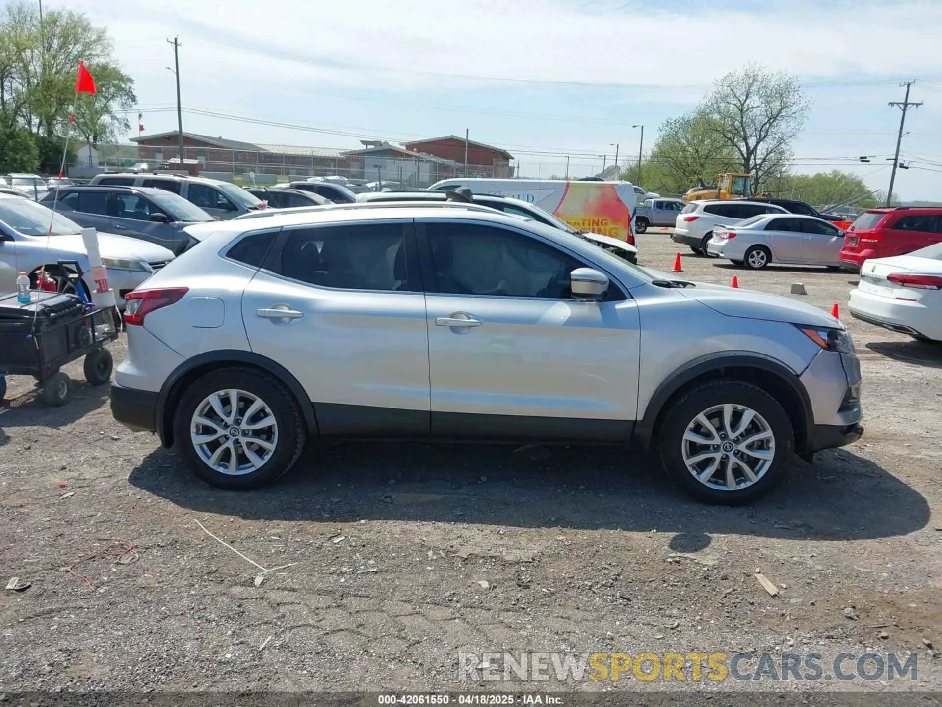 13 Photograph of a damaged car JN1BJ1CV5LW548146 NISSAN ROGUE SPORT 2020