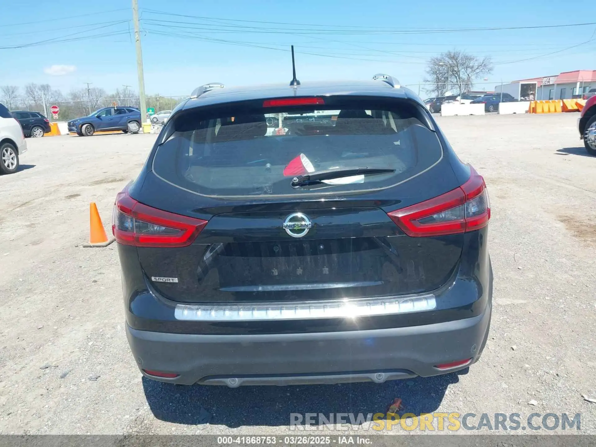 17 Photograph of a damaged car JN1BJ1CV5LW548678 NISSAN ROGUE SPORT 2020