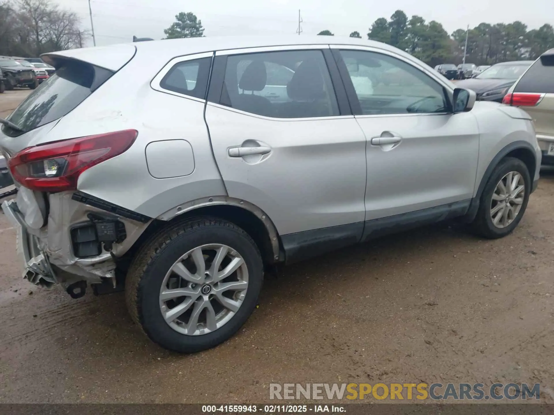 4 Photograph of a damaged car JN1BJ1CV6LW269014 NISSAN ROGUE SPORT 2020