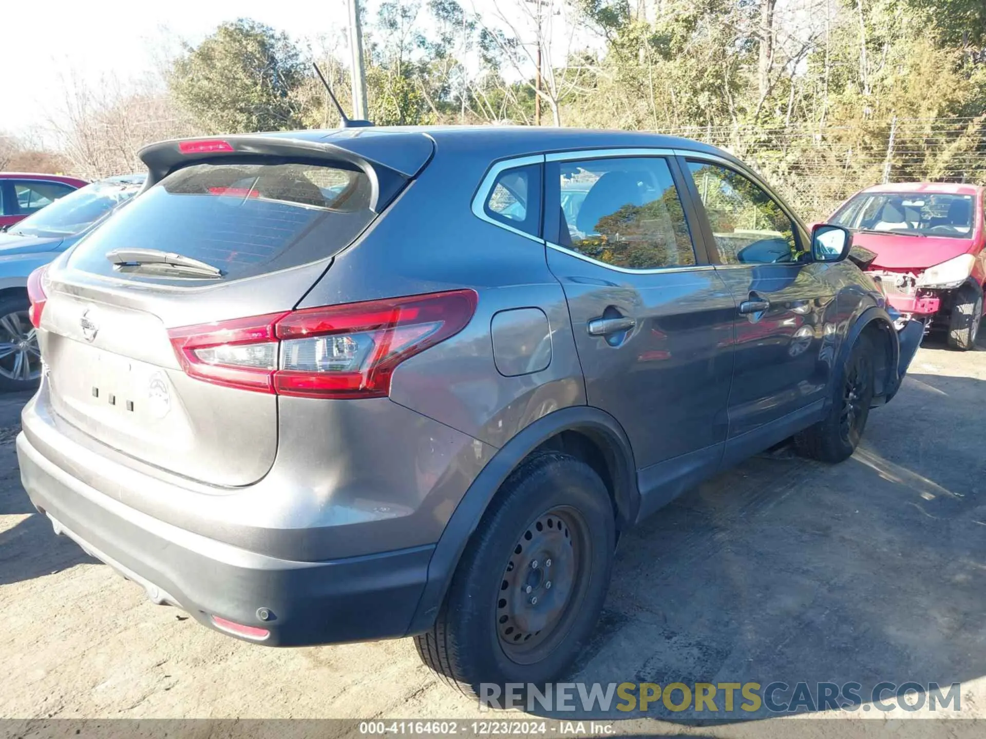 4 Photograph of a damaged car JN1BJ1CV6LW271099 NISSAN ROGUE SPORT 2020