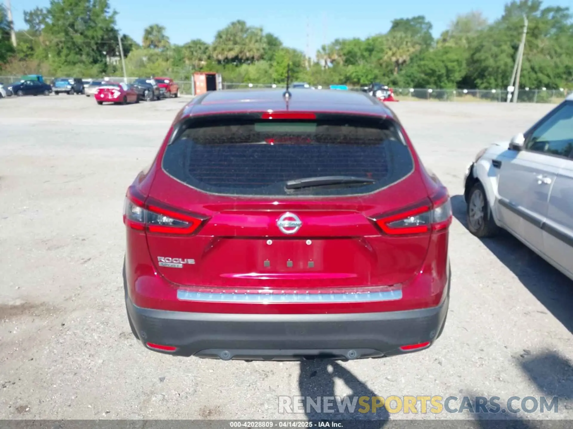 15 Photograph of a damaged car JN1BJ1CV6LW278487 NISSAN ROGUE SPORT 2020