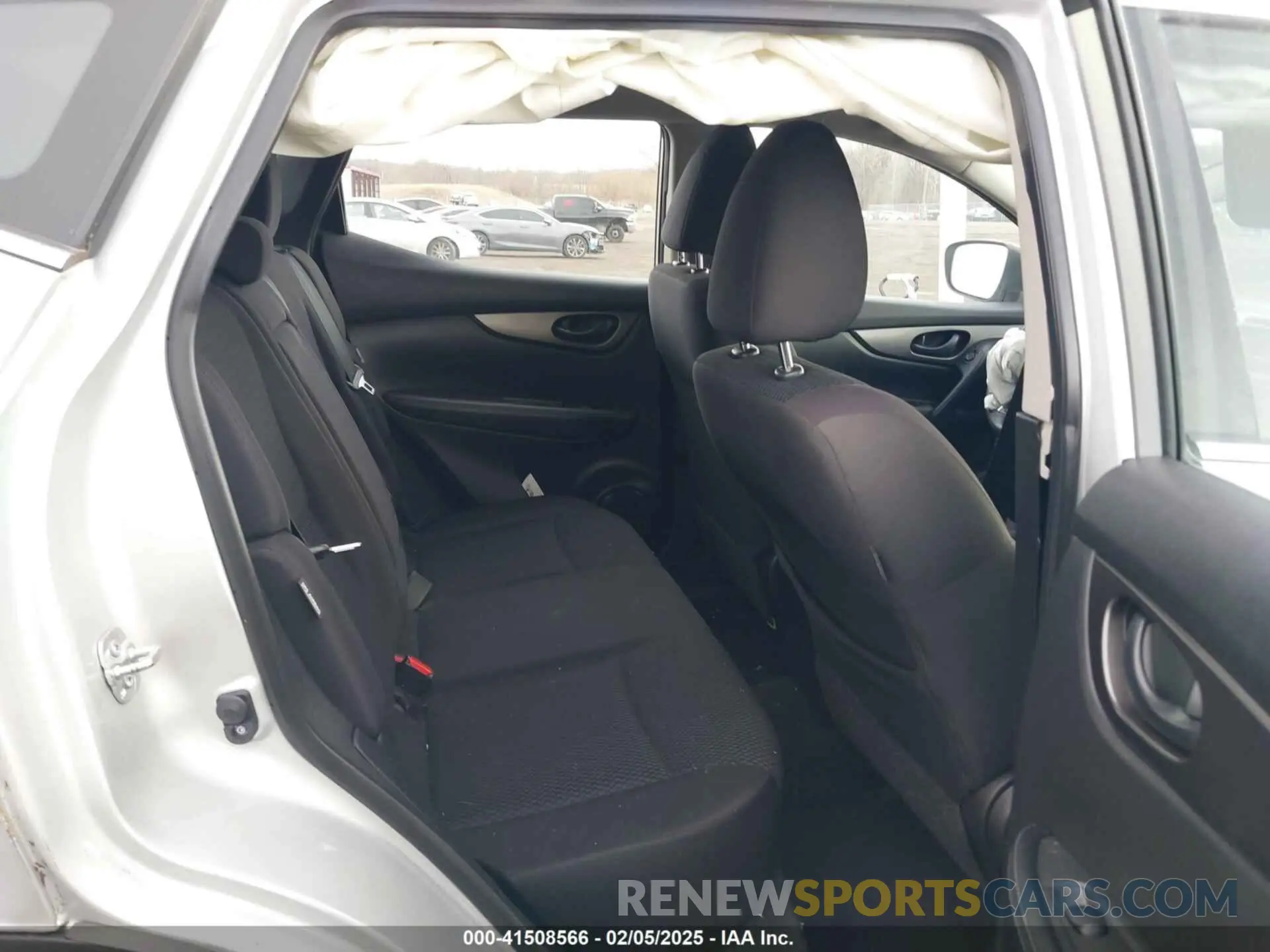 8 Photograph of a damaged car JN1BJ1CV6LW545627 NISSAN ROGUE SPORT 2020