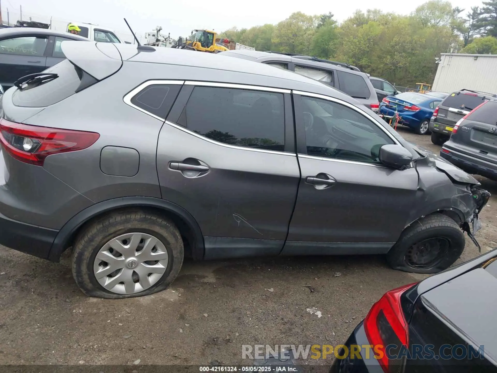 13 Photograph of a damaged car JN1BJ1CV7LW263187 NISSAN ROGUE SPORT 2020
