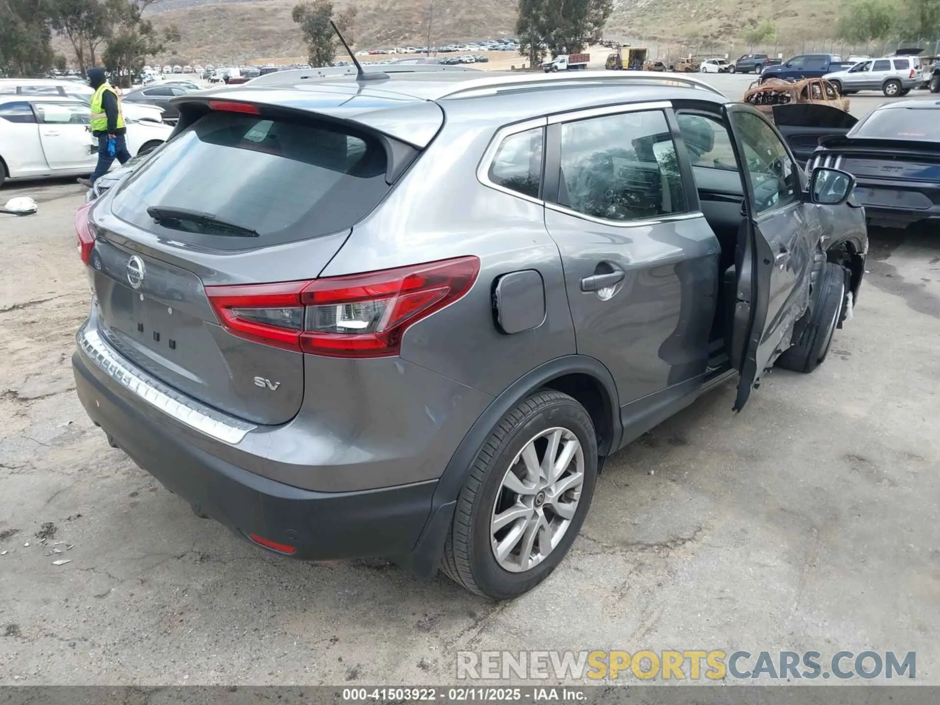 4 Photograph of a damaged car JN1BJ1CV7LW276117 NISSAN ROGUE SPORT 2020