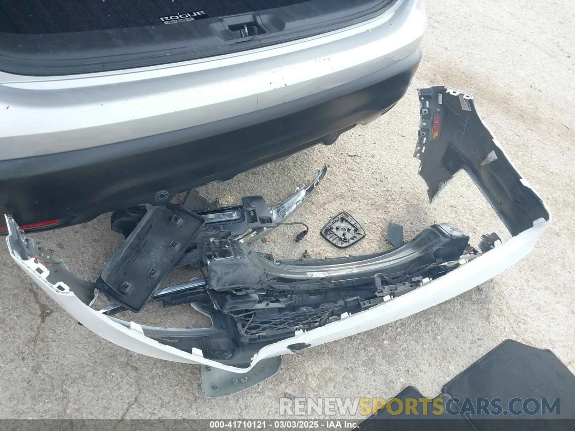 12 Photograph of a damaged car JN1BJ1CV7LW541828 NISSAN ROGUE SPORT 2020