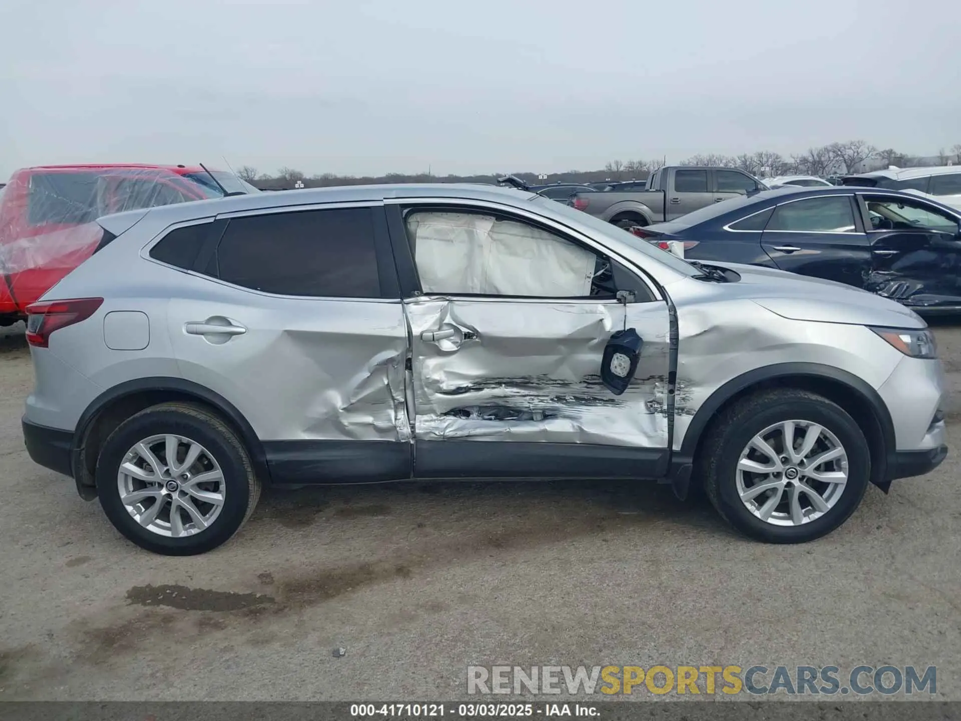 14 Photograph of a damaged car JN1BJ1CV7LW541828 NISSAN ROGUE SPORT 2020
