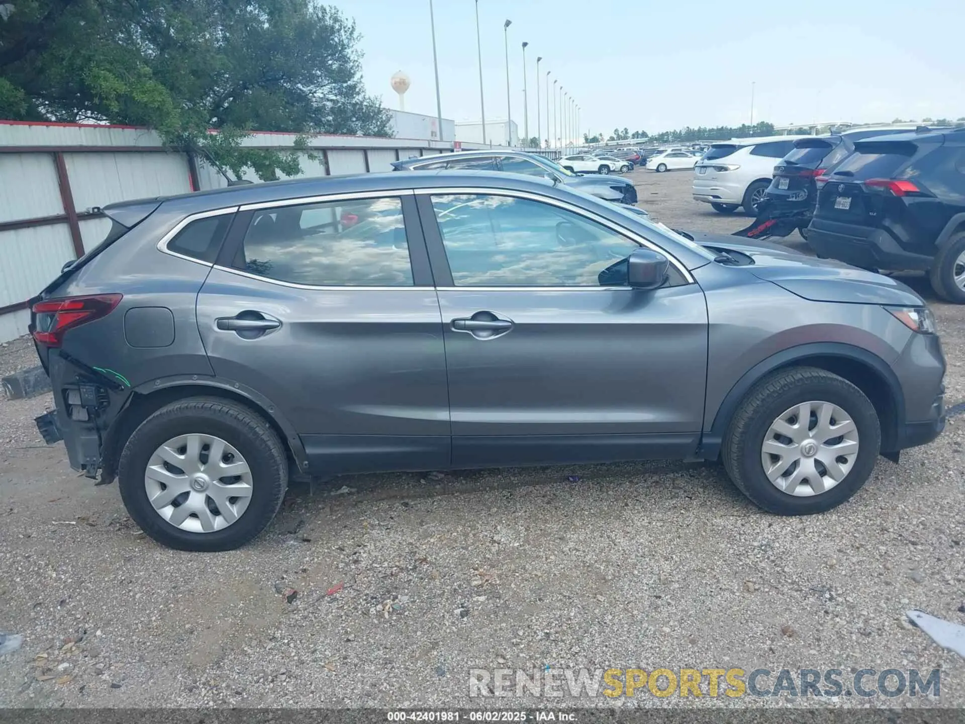 13 Photograph of a damaged car JN1BJ1CV7LW544020 NISSAN ROGUE SPORT 2020