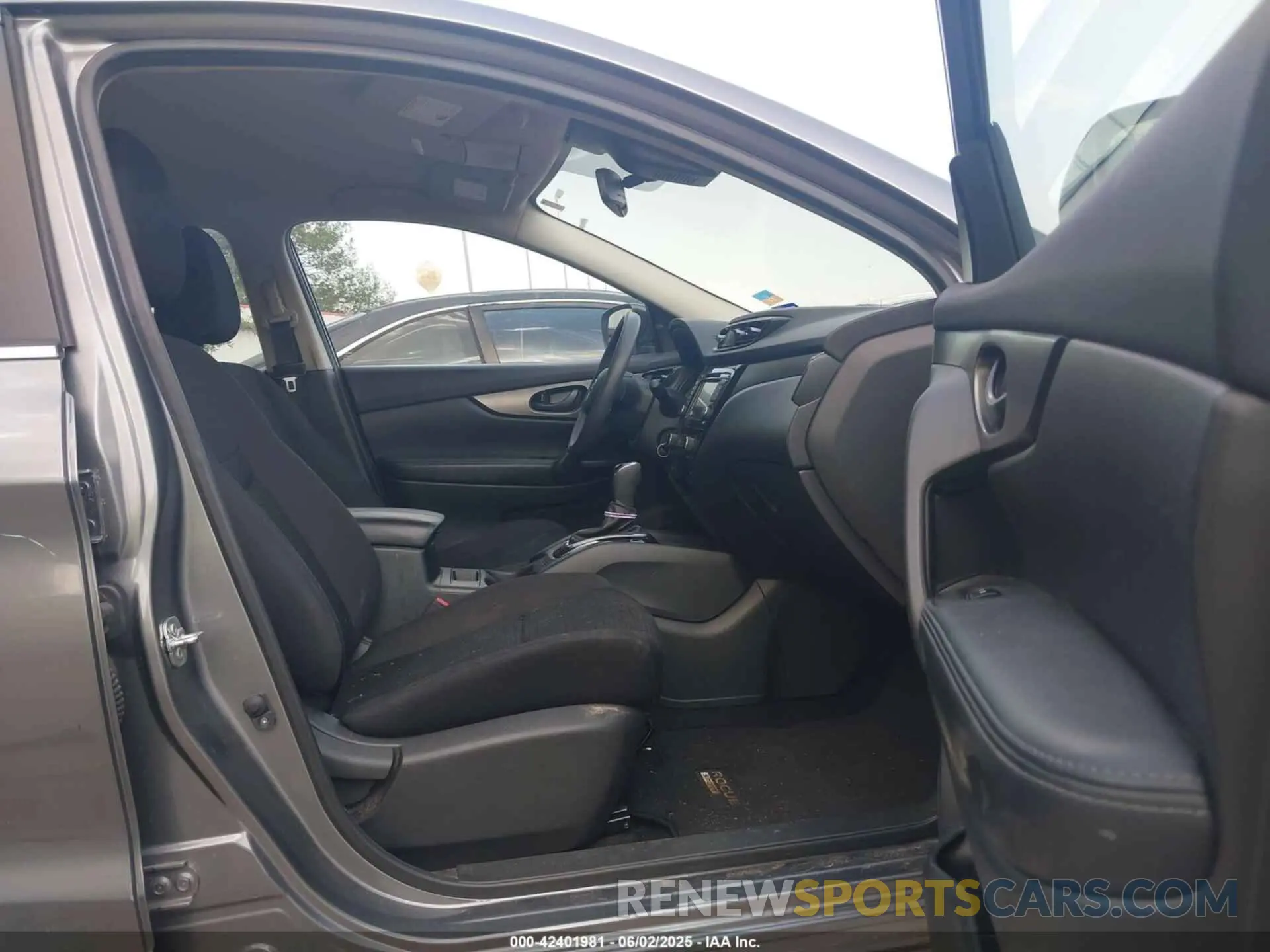 5 Photograph of a damaged car JN1BJ1CV7LW544020 NISSAN ROGUE SPORT 2020