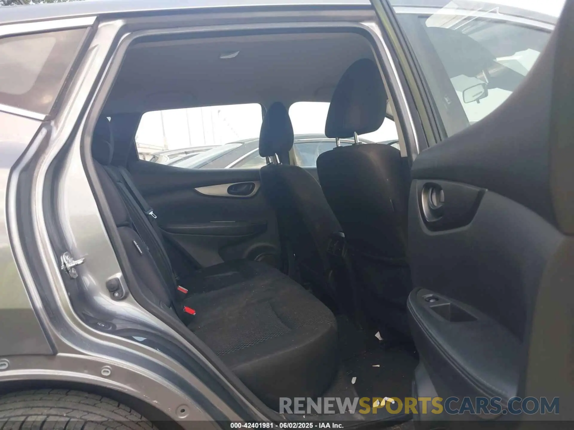 8 Photograph of a damaged car JN1BJ1CV7LW544020 NISSAN ROGUE SPORT 2020
