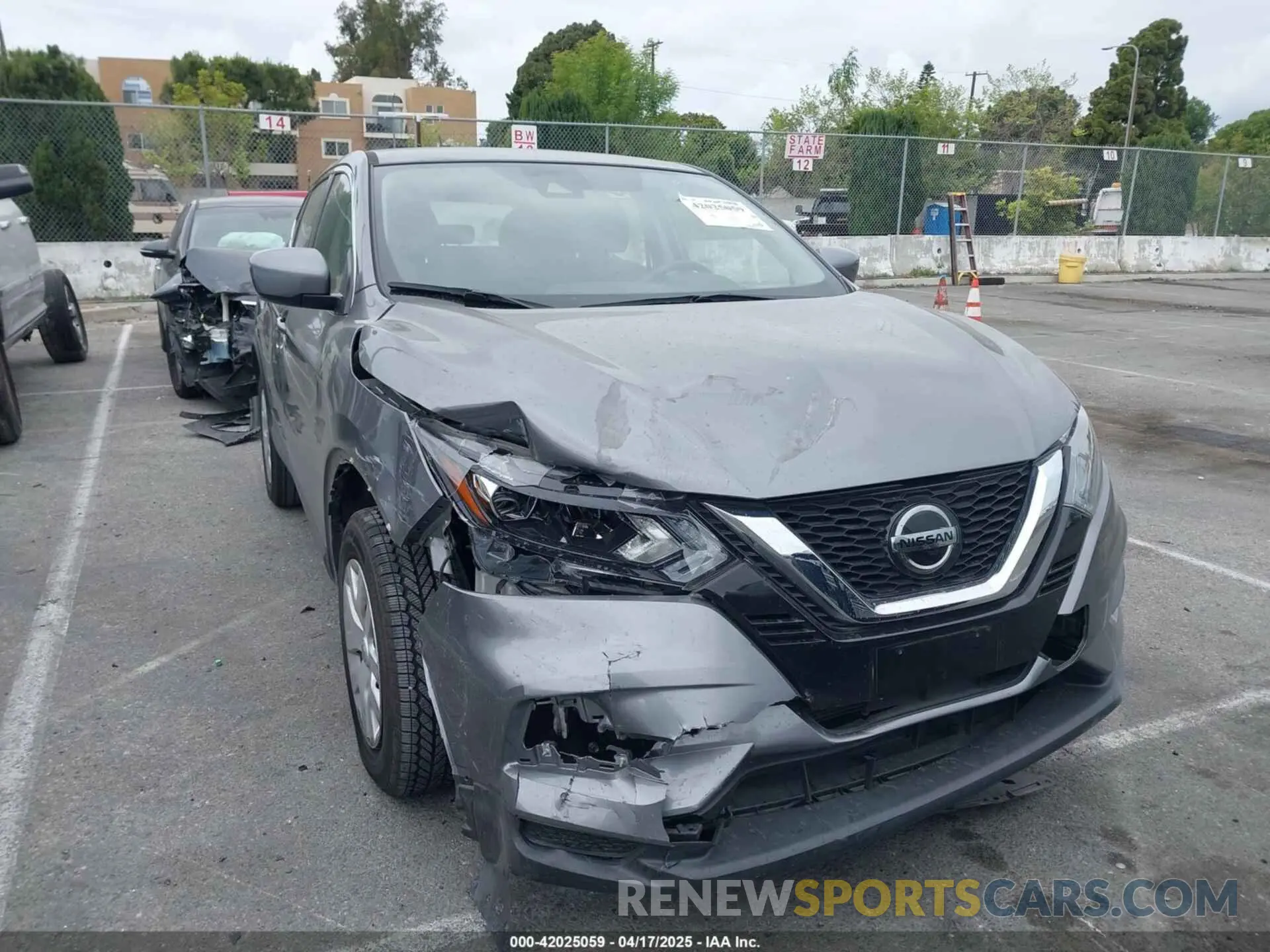 1 Photograph of a damaged car JN1BJ1CV7LW552649 NISSAN ROGUE SPORT 2020