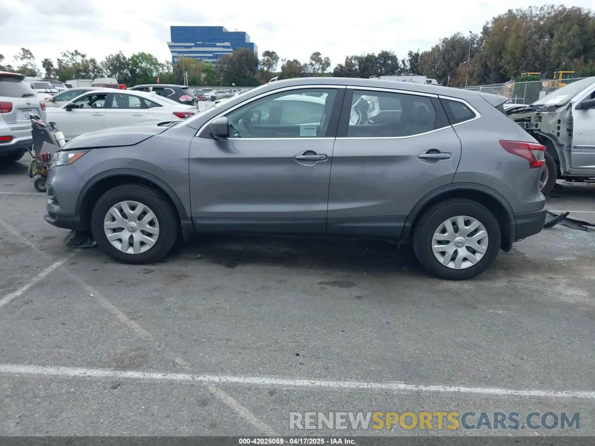 14 Photograph of a damaged car JN1BJ1CV7LW552649 NISSAN ROGUE SPORT 2020