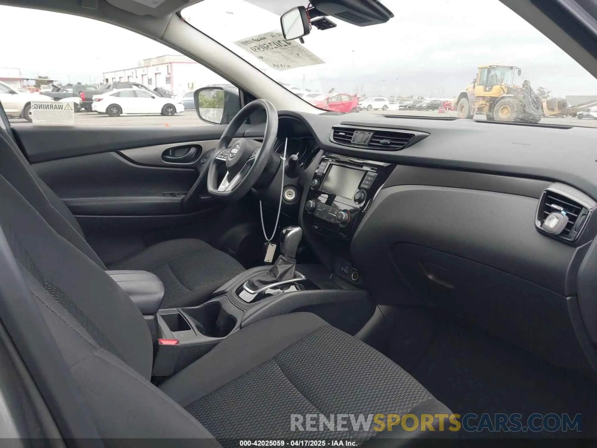 5 Photograph of a damaged car JN1BJ1CV7LW552649 NISSAN ROGUE SPORT 2020