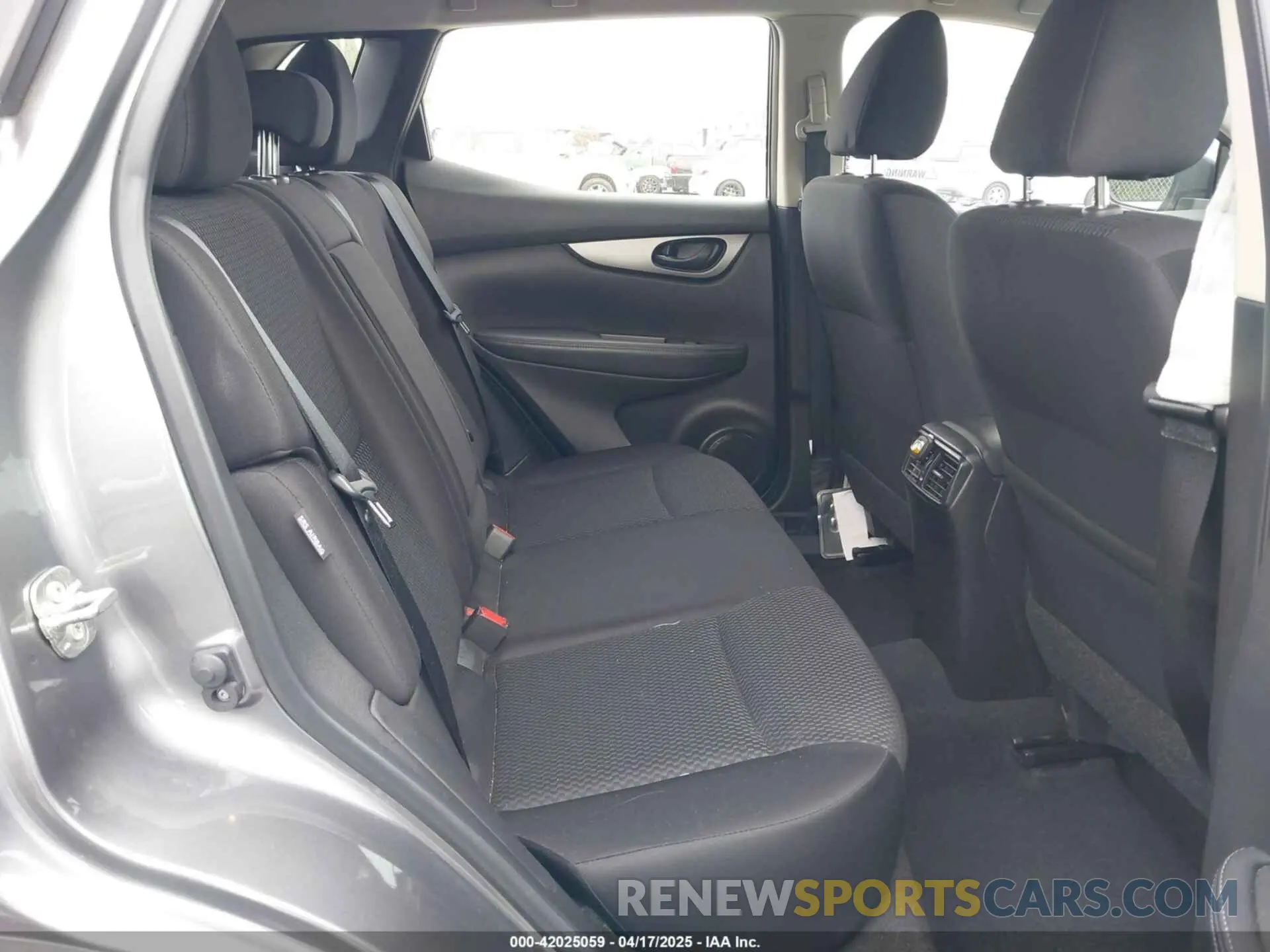 8 Photograph of a damaged car JN1BJ1CV7LW552649 NISSAN ROGUE SPORT 2020