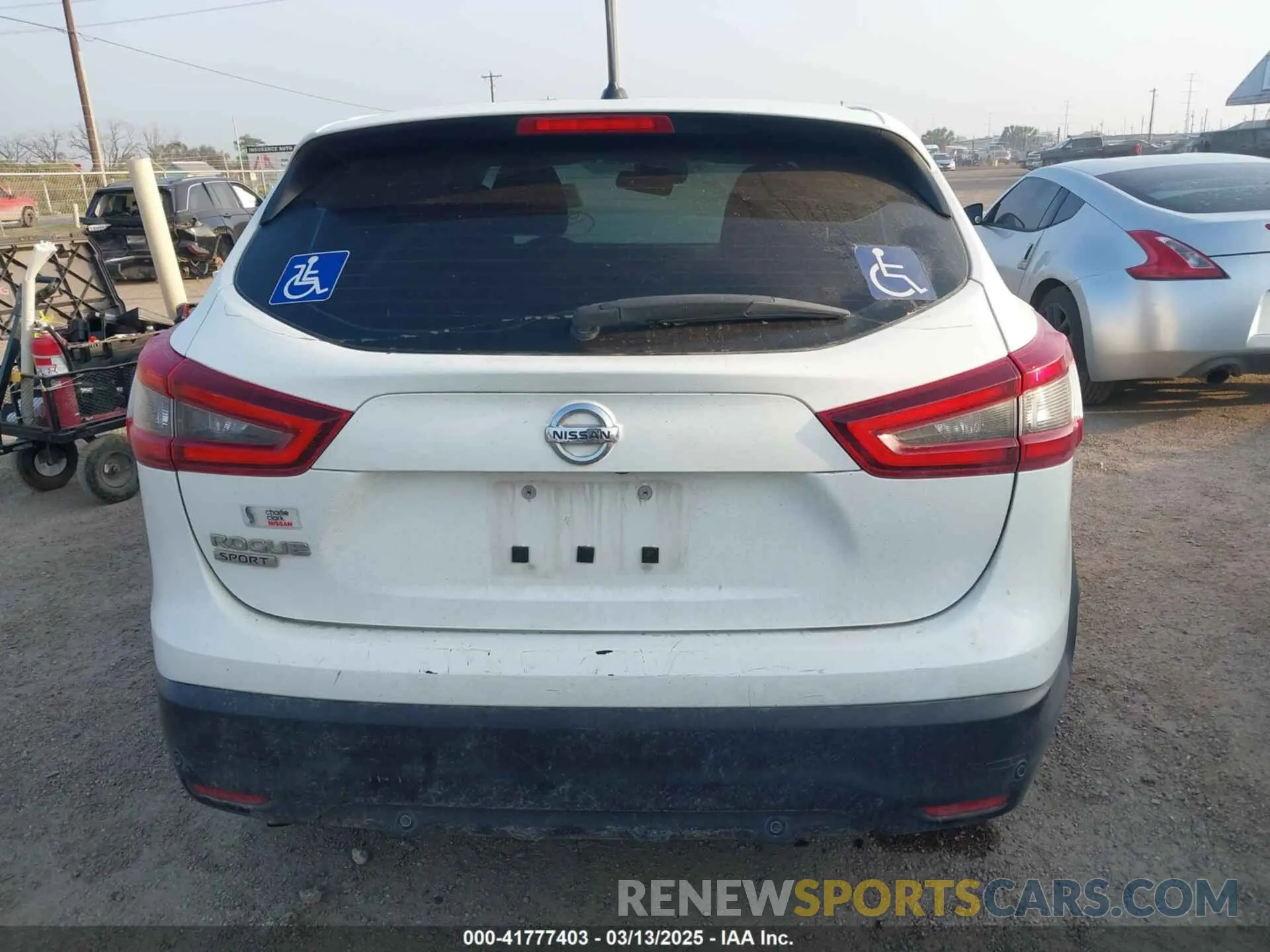 17 Photograph of a damaged car JN1BJ1CV8LW254546 NISSAN ROGUE SPORT 2020
