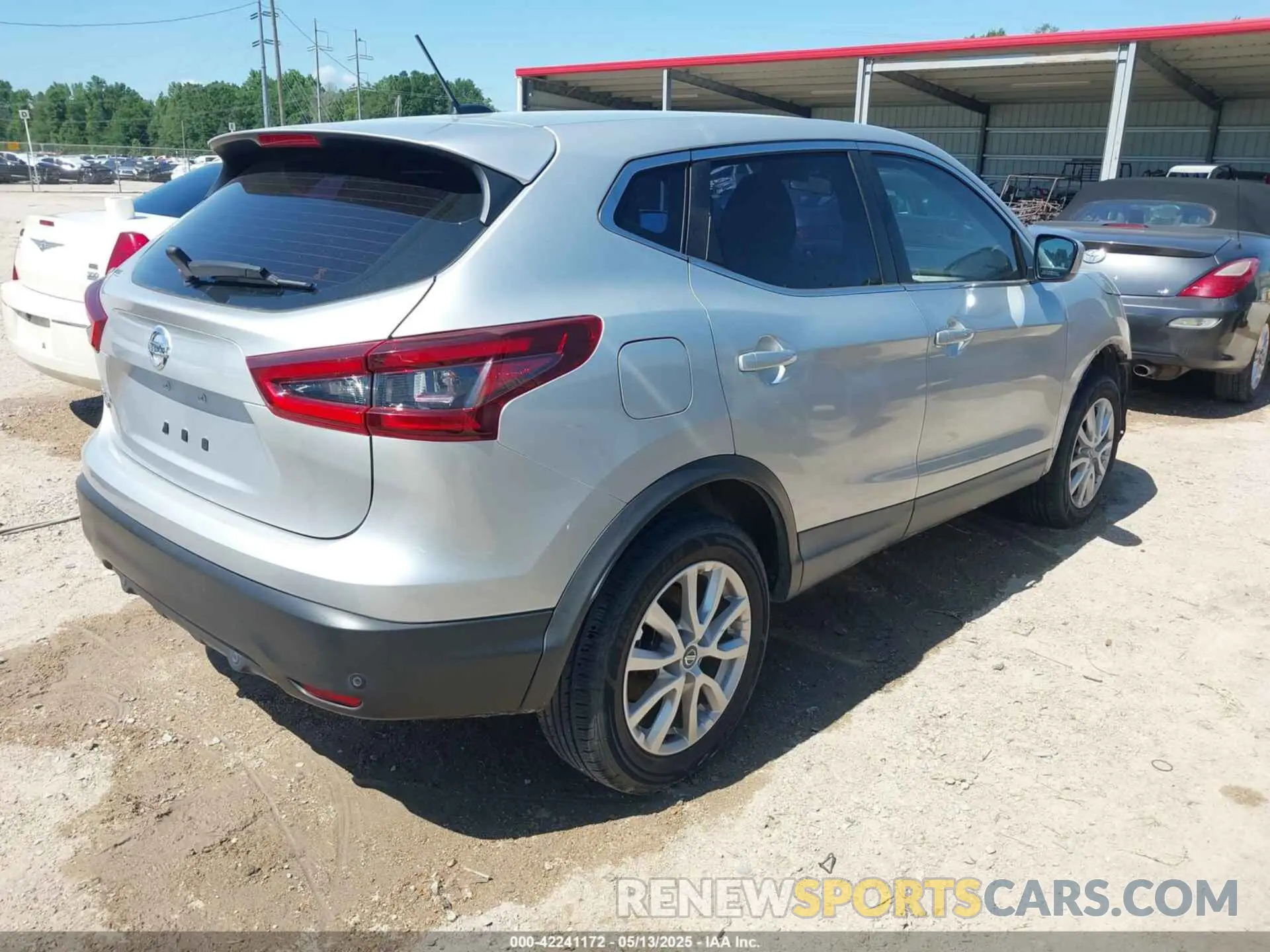 4 Photograph of a damaged car JN1BJ1CV8LW260556 NISSAN ROGUE SPORT 2020