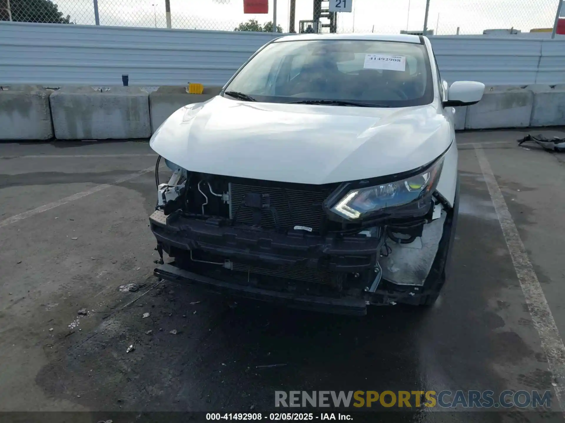 6 Photograph of a damaged car JN1BJ1CV8LW261853 NISSAN ROGUE SPORT 2020