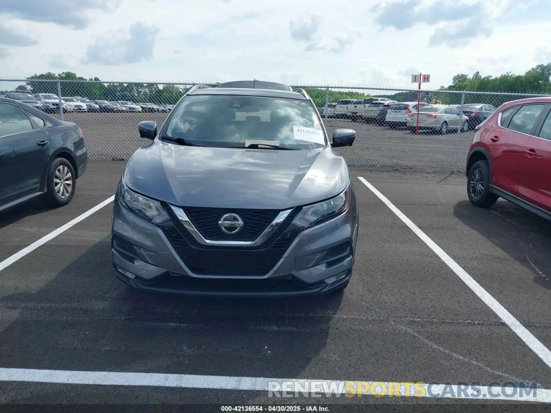 12 Photograph of a damaged car JN1BJ1CV8LW271945 NISSAN ROGUE SPORT 2020