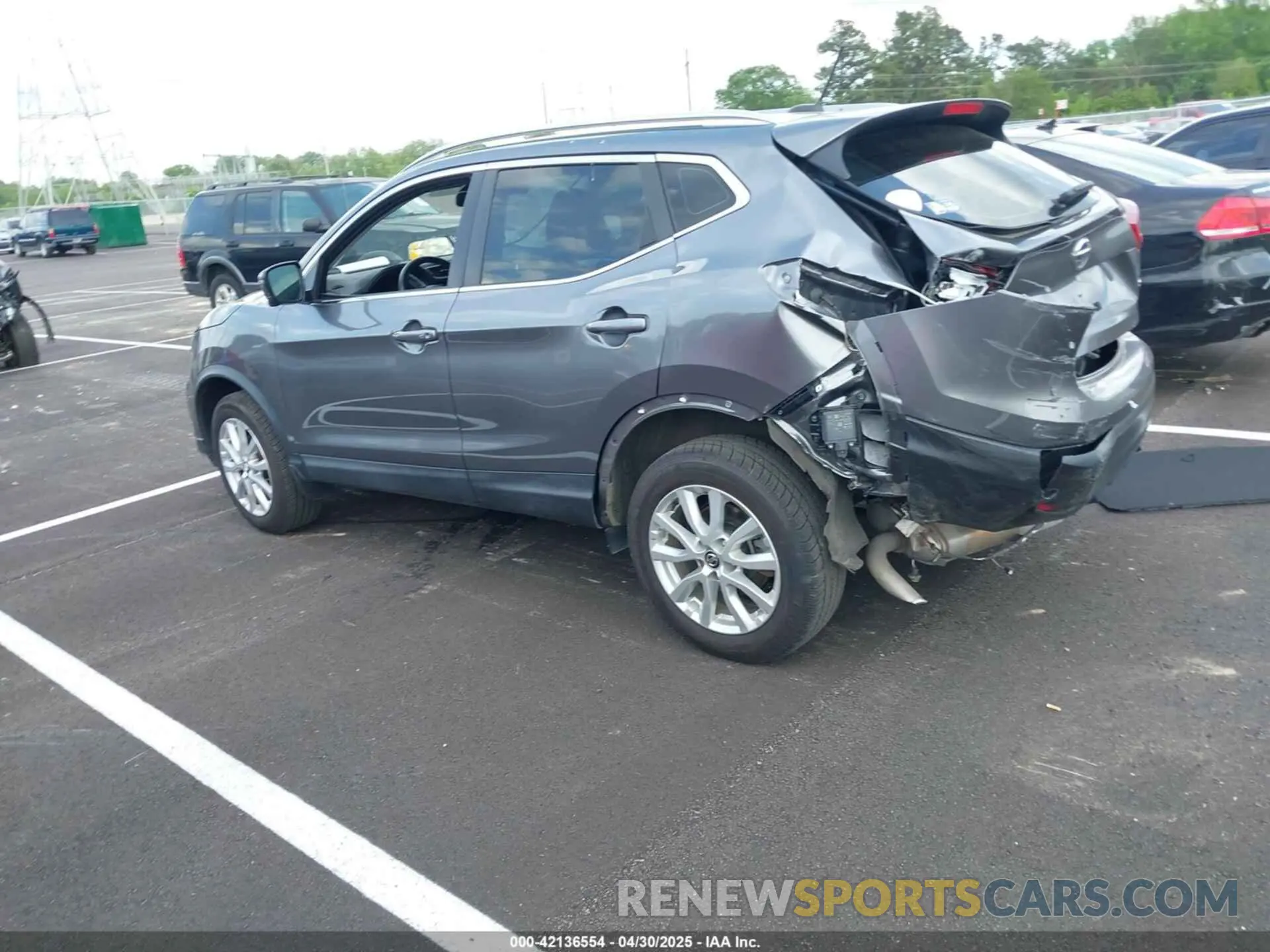 14 Photograph of a damaged car JN1BJ1CV8LW271945 NISSAN ROGUE SPORT 2020